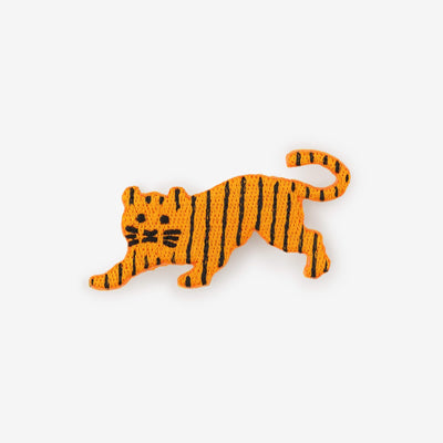 刺繍飾り（ししゅうかざり）／寅（とら）