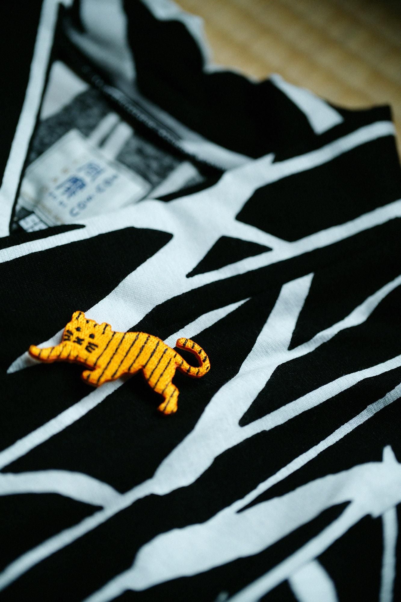 刺繍飾り（ししゅうかざり）／寅（とら）