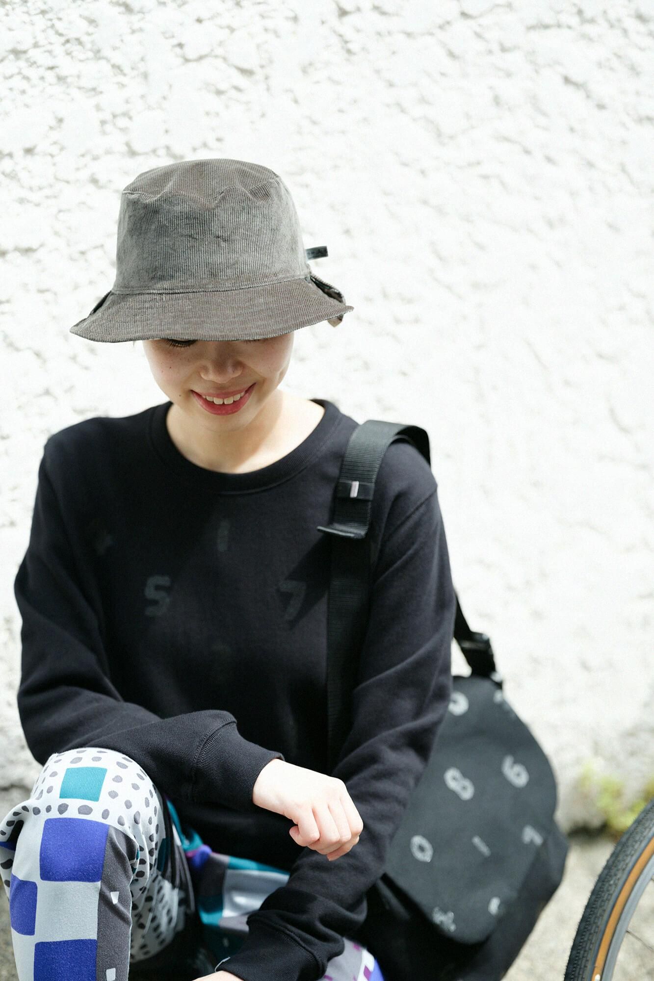 SO-SU-U Deportale运动衫[8.4]/黑色X黑色