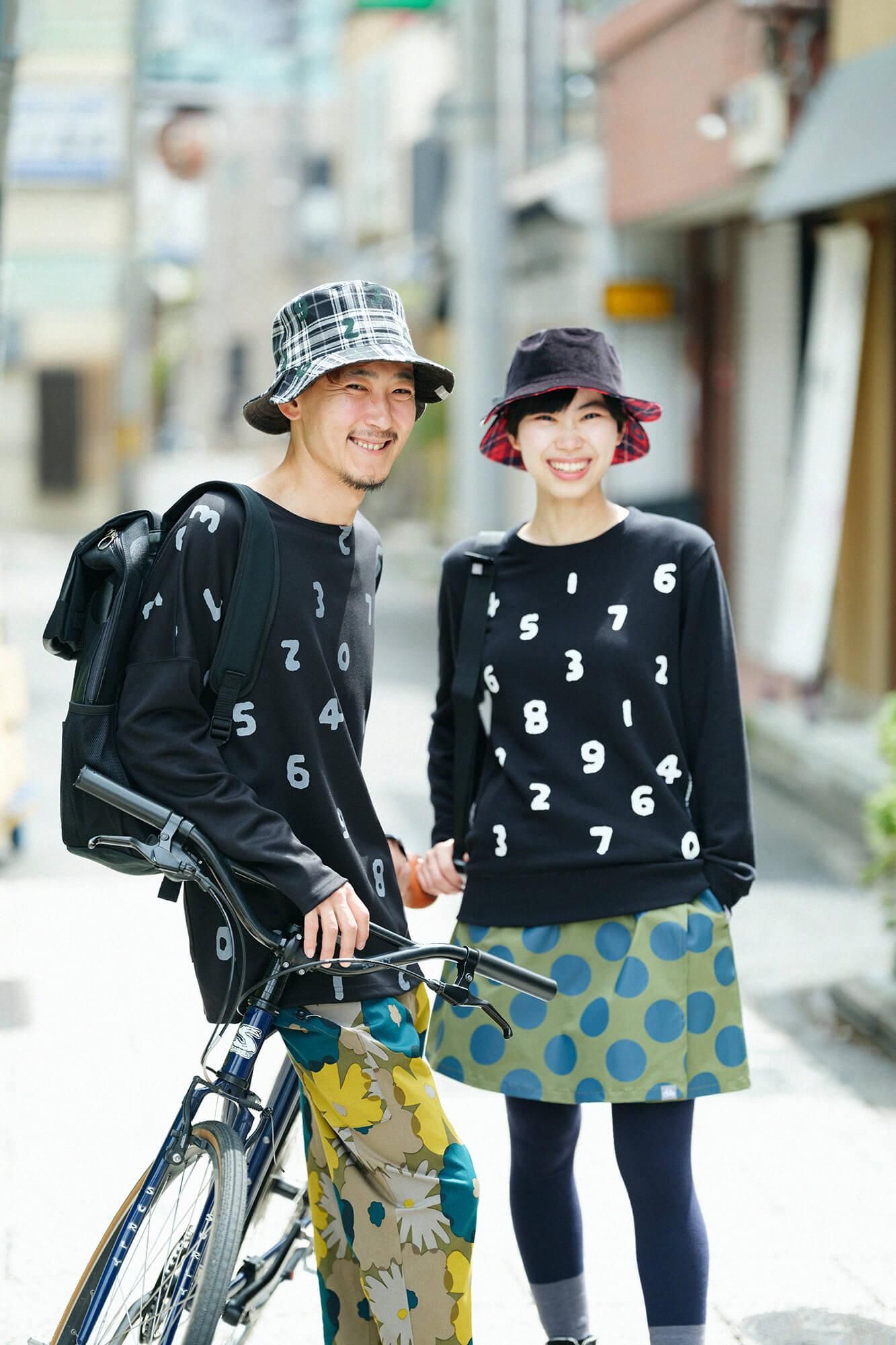 SO-SU-U 데포르타레 스웨트 셔츠 [8.4]/Black X White