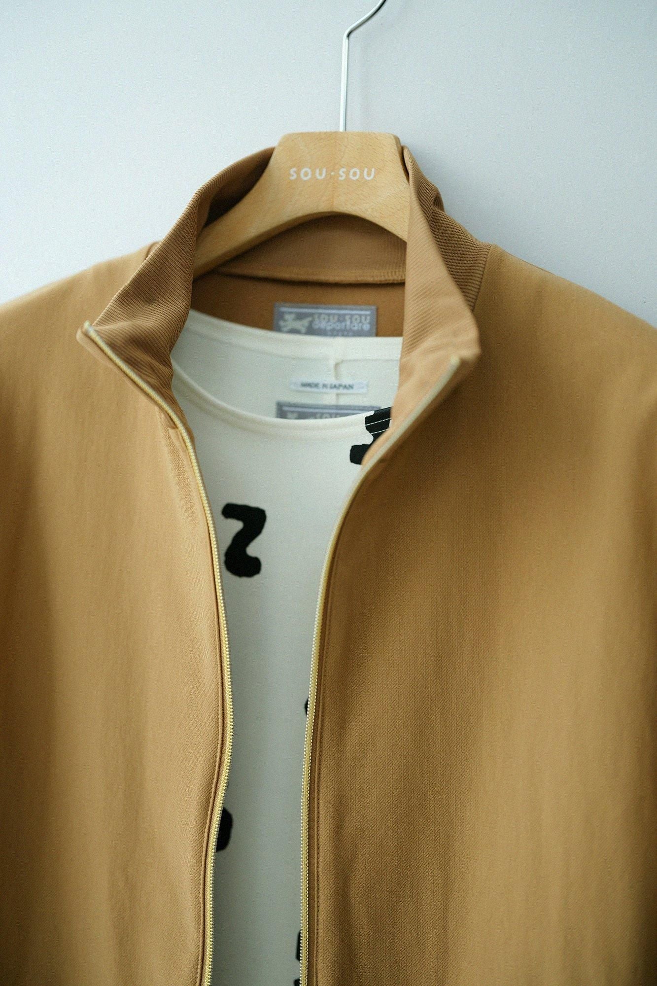 【net限定】ダンボールニット 型ぬき長袖Tシャツ／SO-SU-U上下（しょうか） 生白（きじろ）