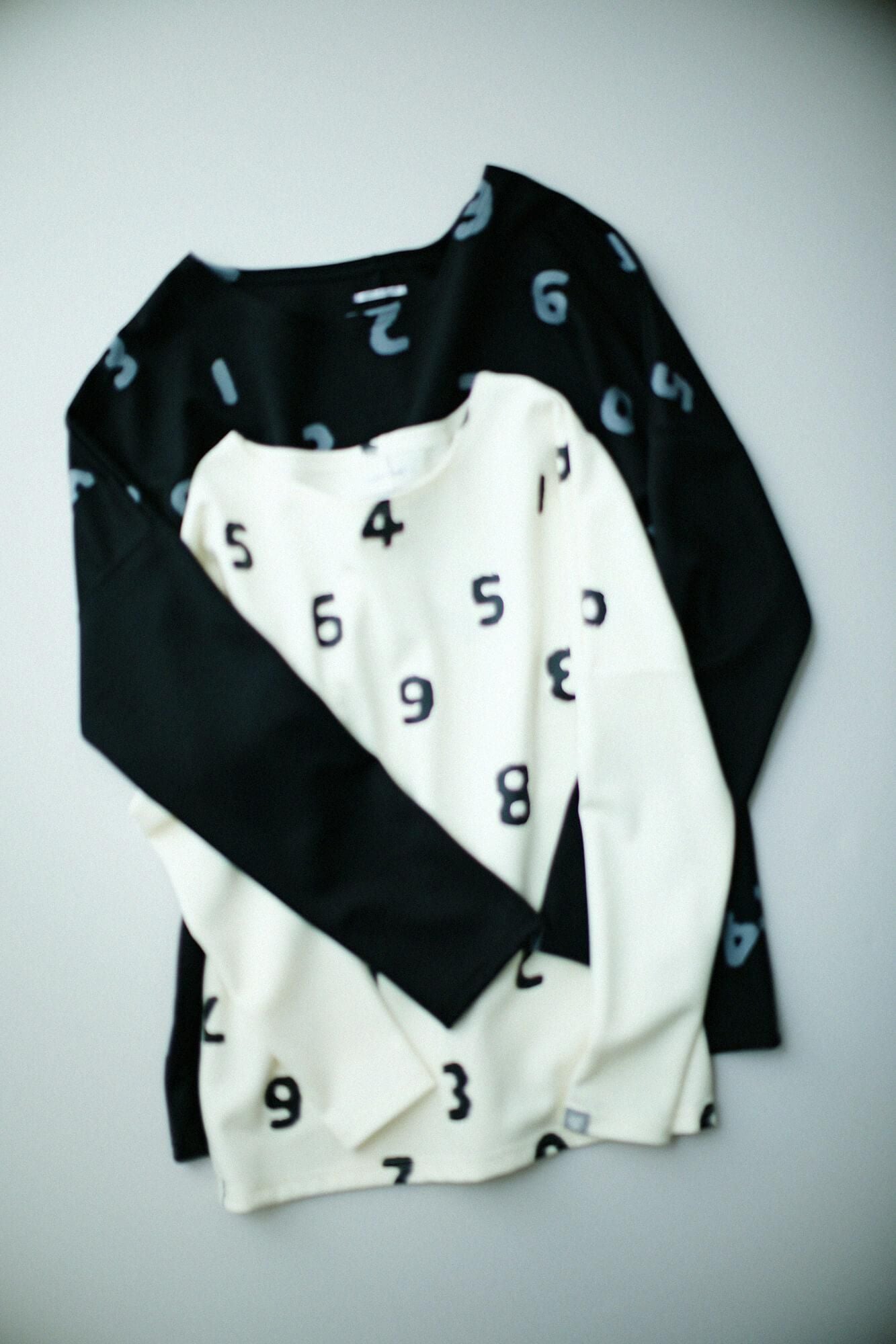 【net限定】ダンボールニット 型ぬき長袖Tシャツ／SO-SU-U上下（しょうか） 濡羽色（ぬればいろ）