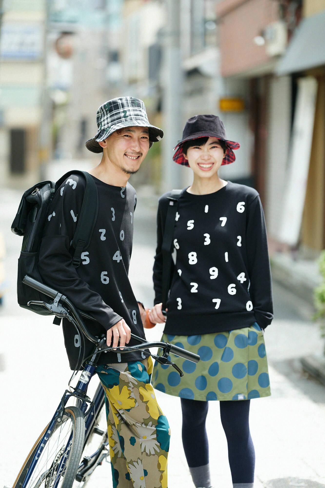 ダンボールニット 型ぬき長袖Tシャツ／SO-SU-U上下（しょうか） 濡羽色（
