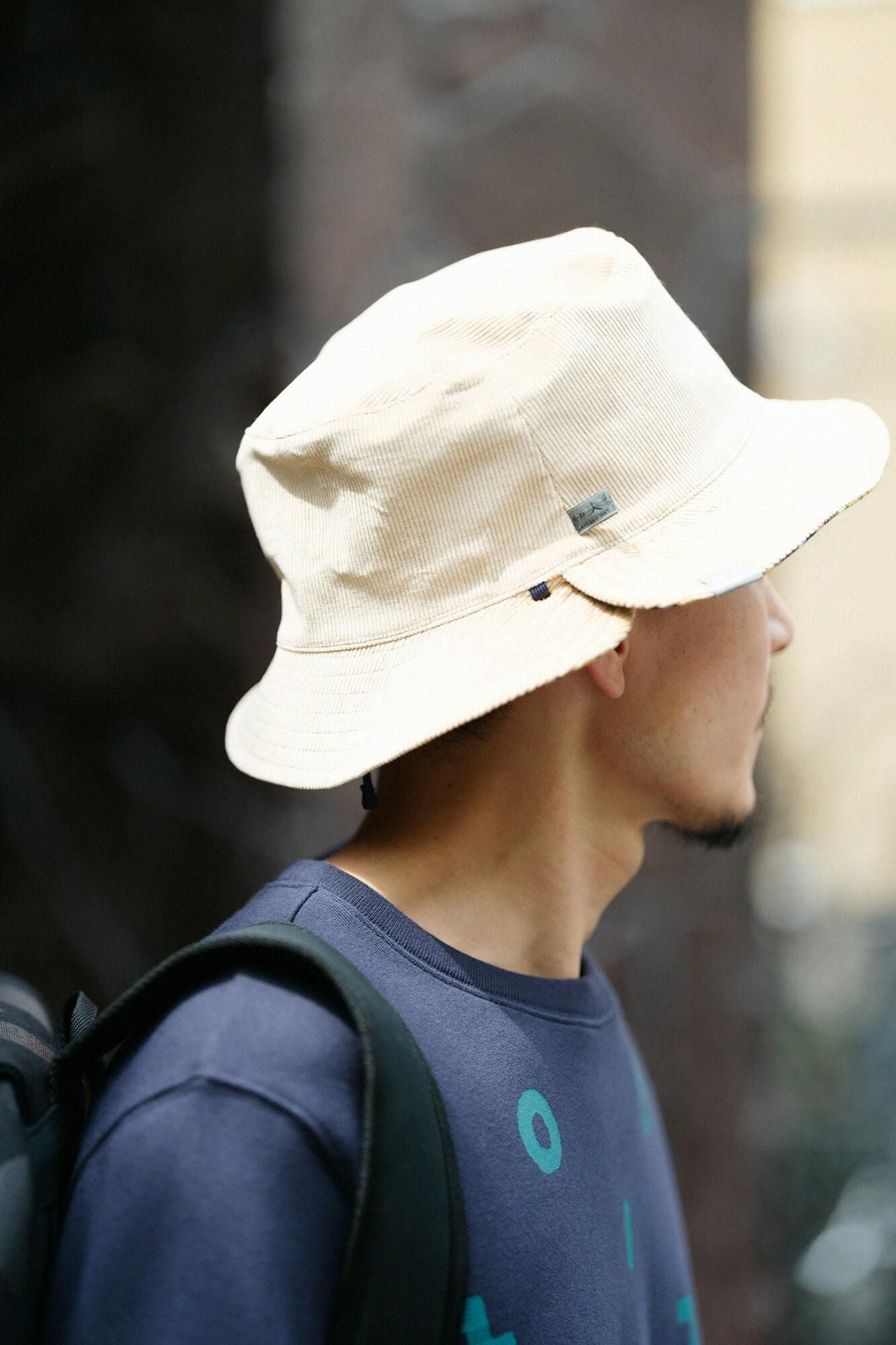 Chapeau de vélo réversible / chèque jaune x so-su-u