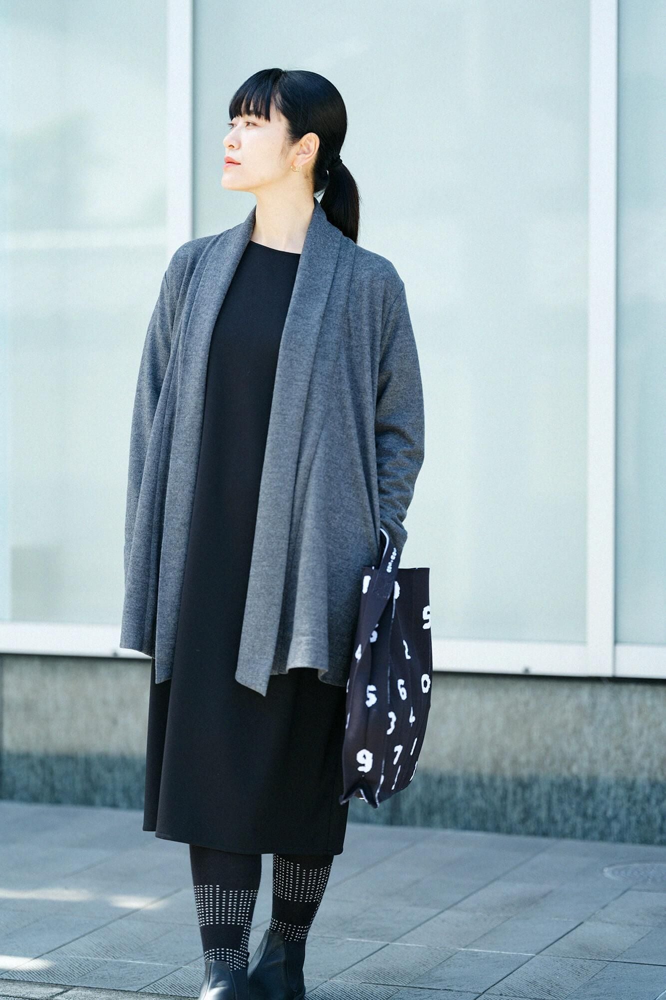 羊毛混合打孔roma船颈L/S连衣裙/湿羽毛颜色（Nuarairo）