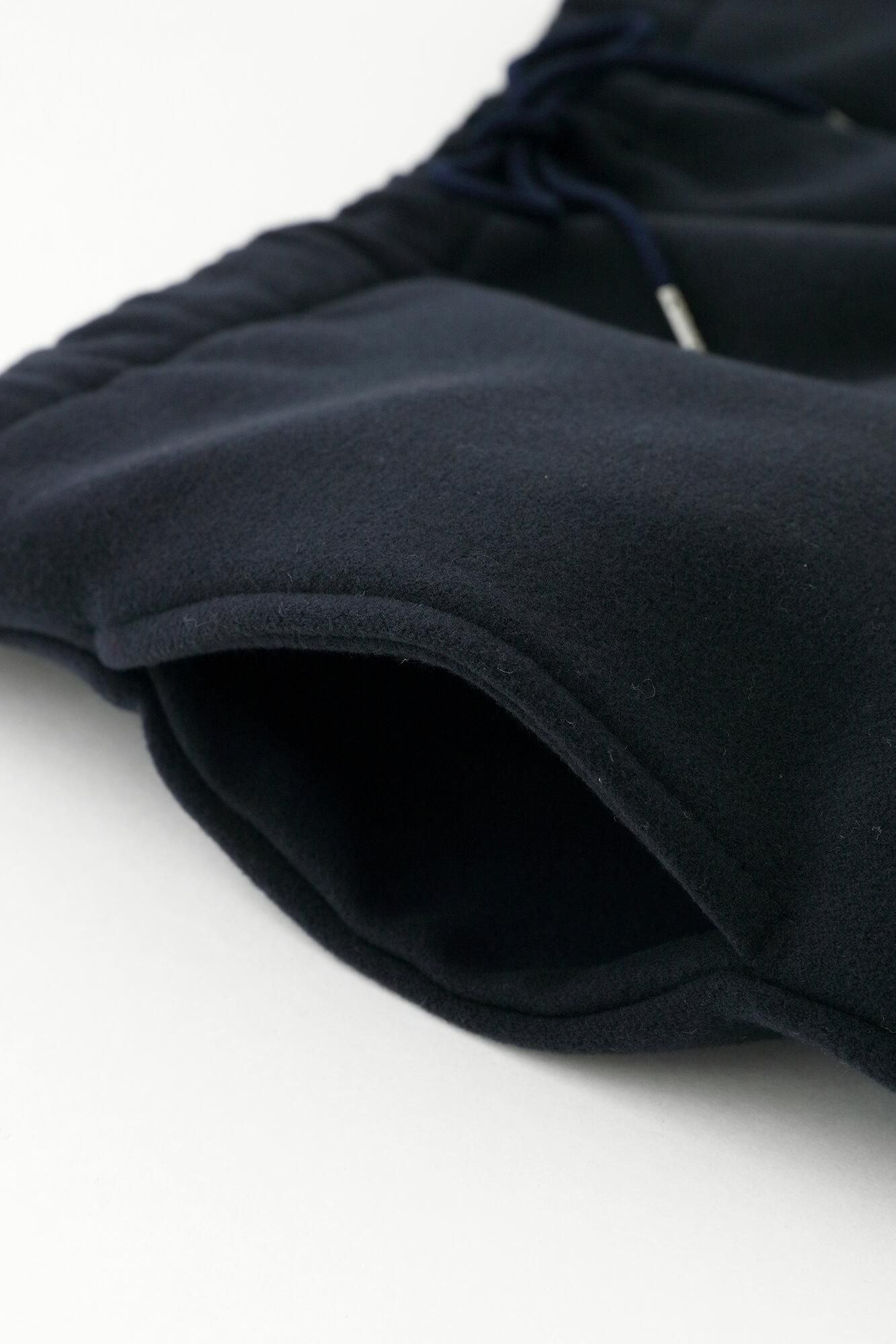 멜턴 이지 테이퍼드 팬츠／남색