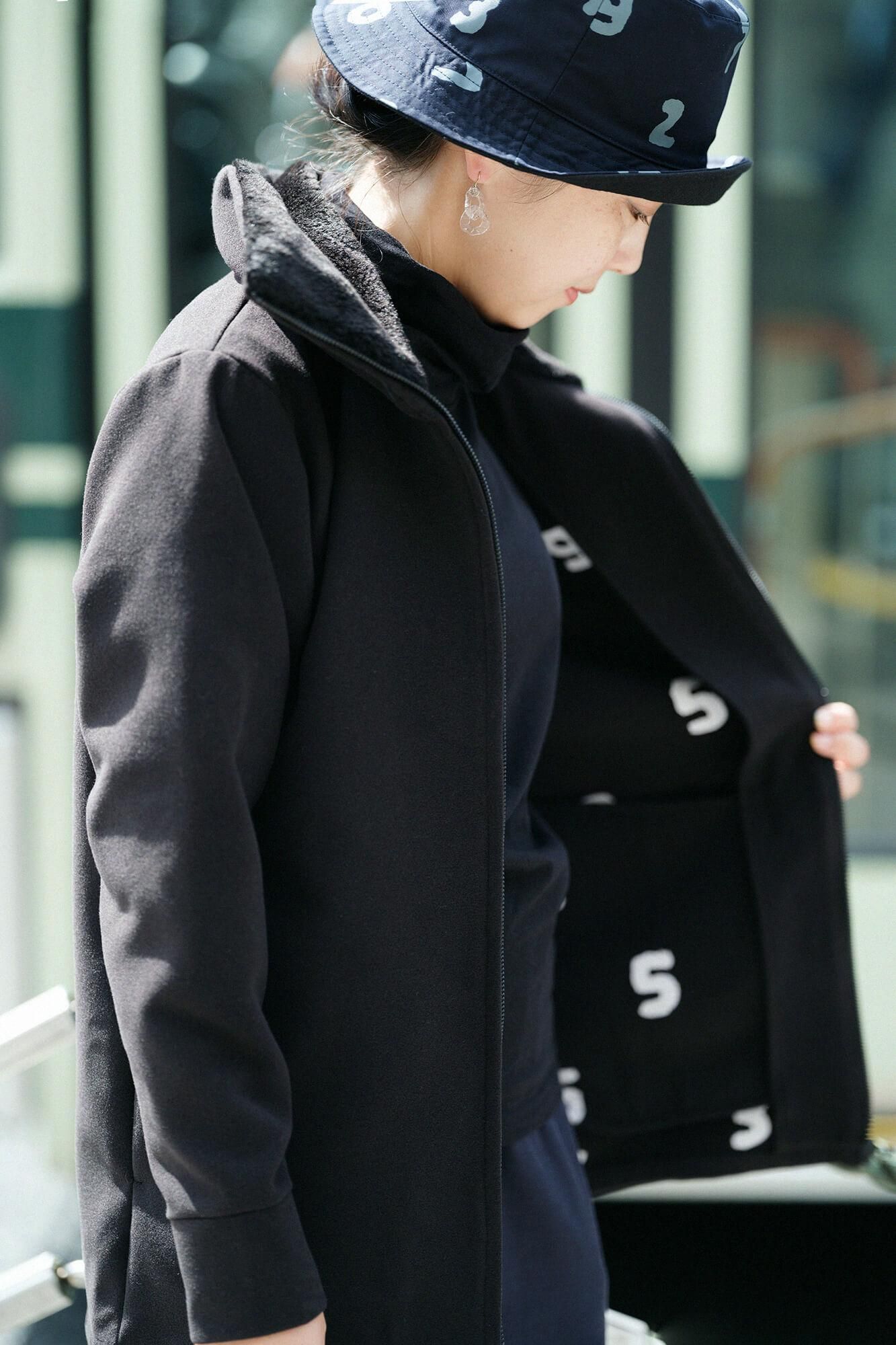 【官網限定】麥爾登立領外套/黑色× SO-SU-U十數