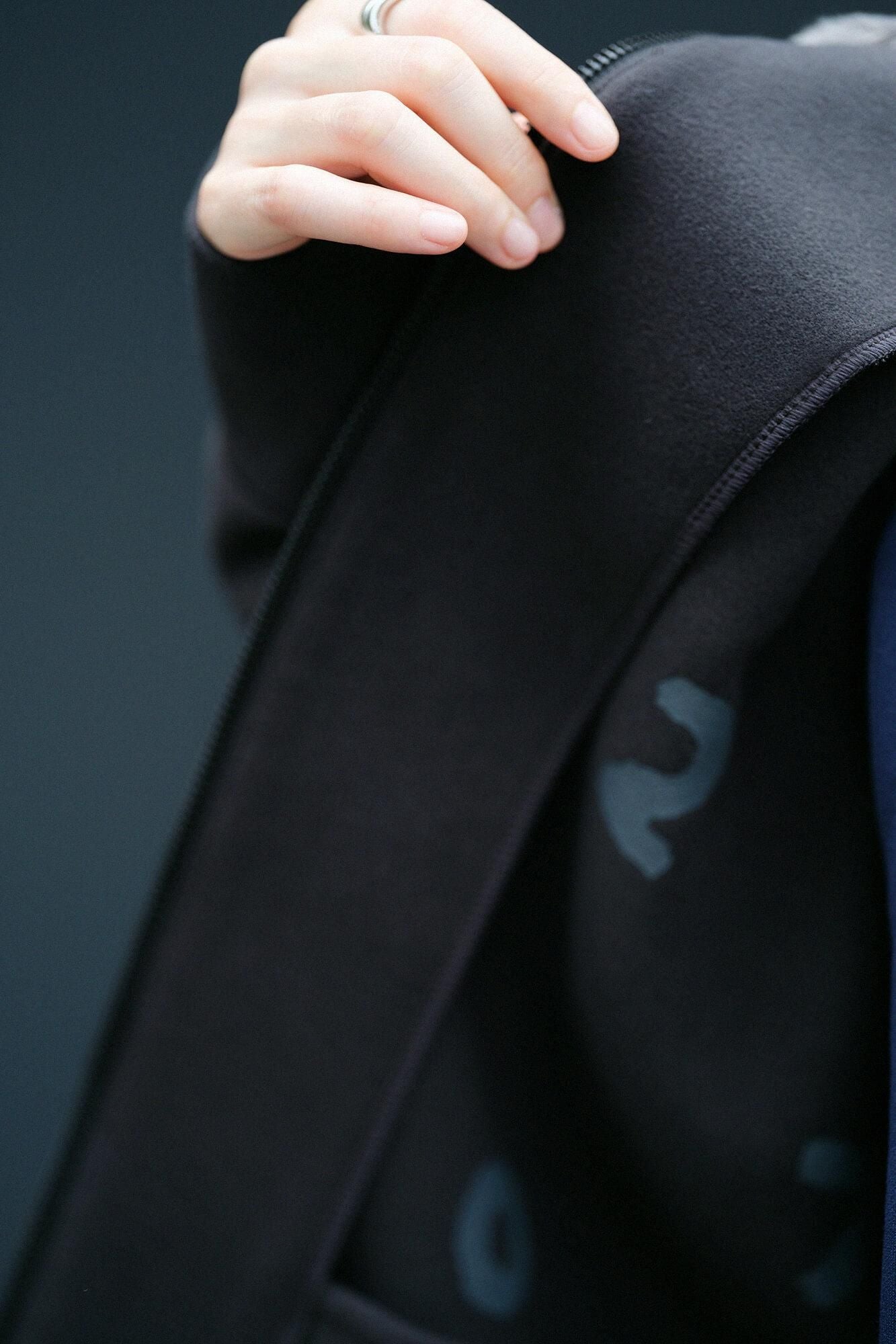 【net limited】Melton High-neck Blouson / Dark Grey × SO-SU-U