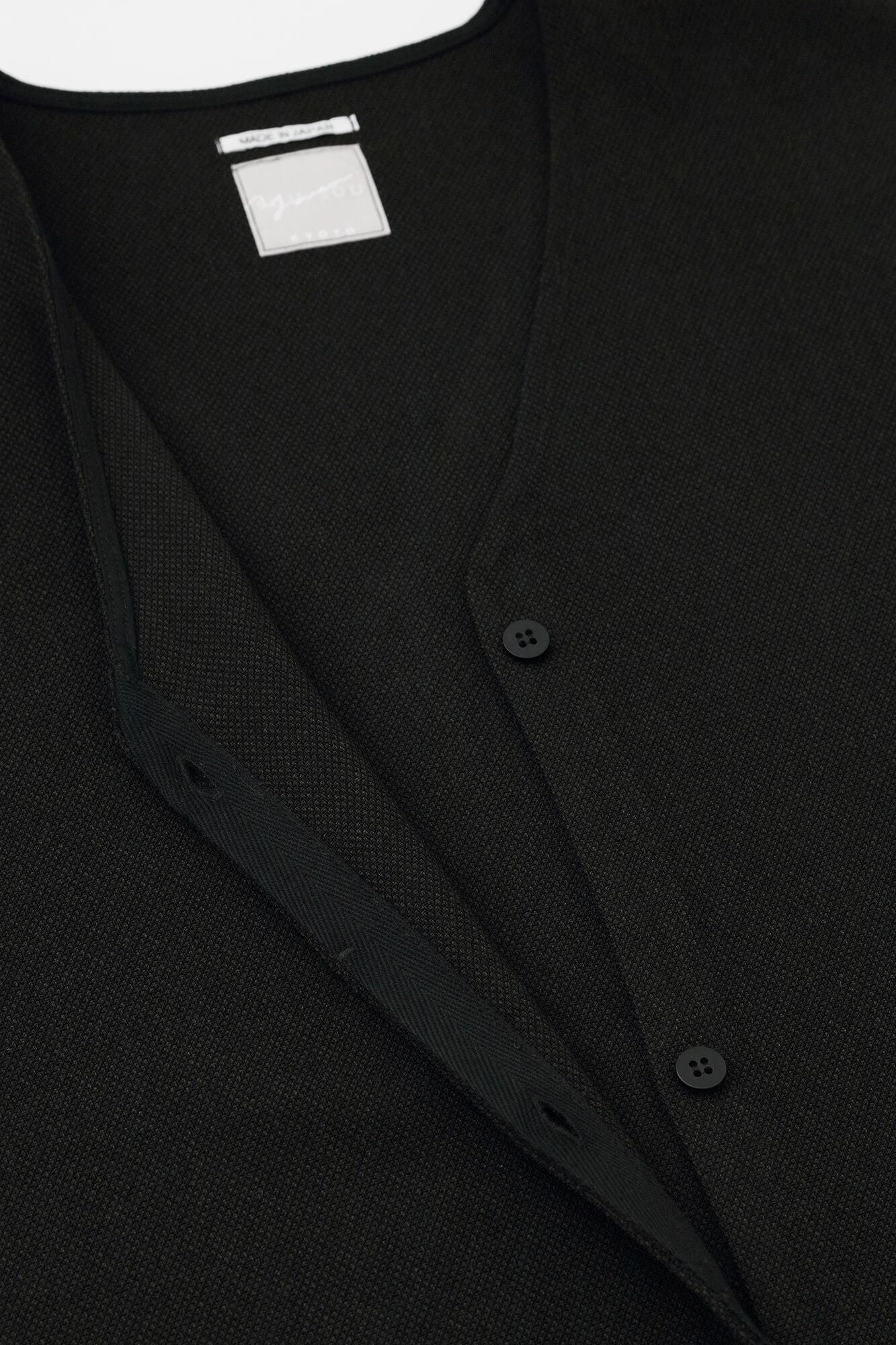 多樣織V領 輕型外套/黑色