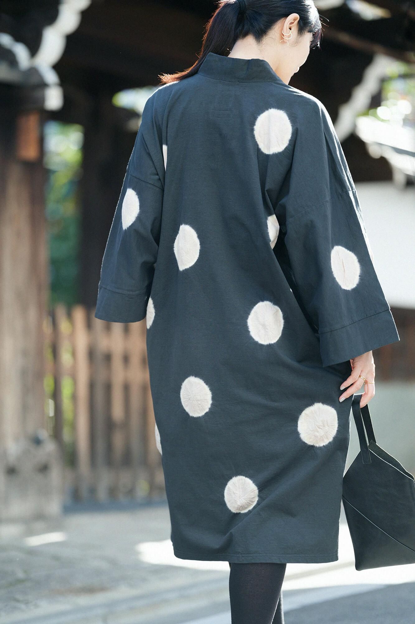 田端紮染 細內抓毛 長風靡 抜衣紋／大圓點 墨色×白茶