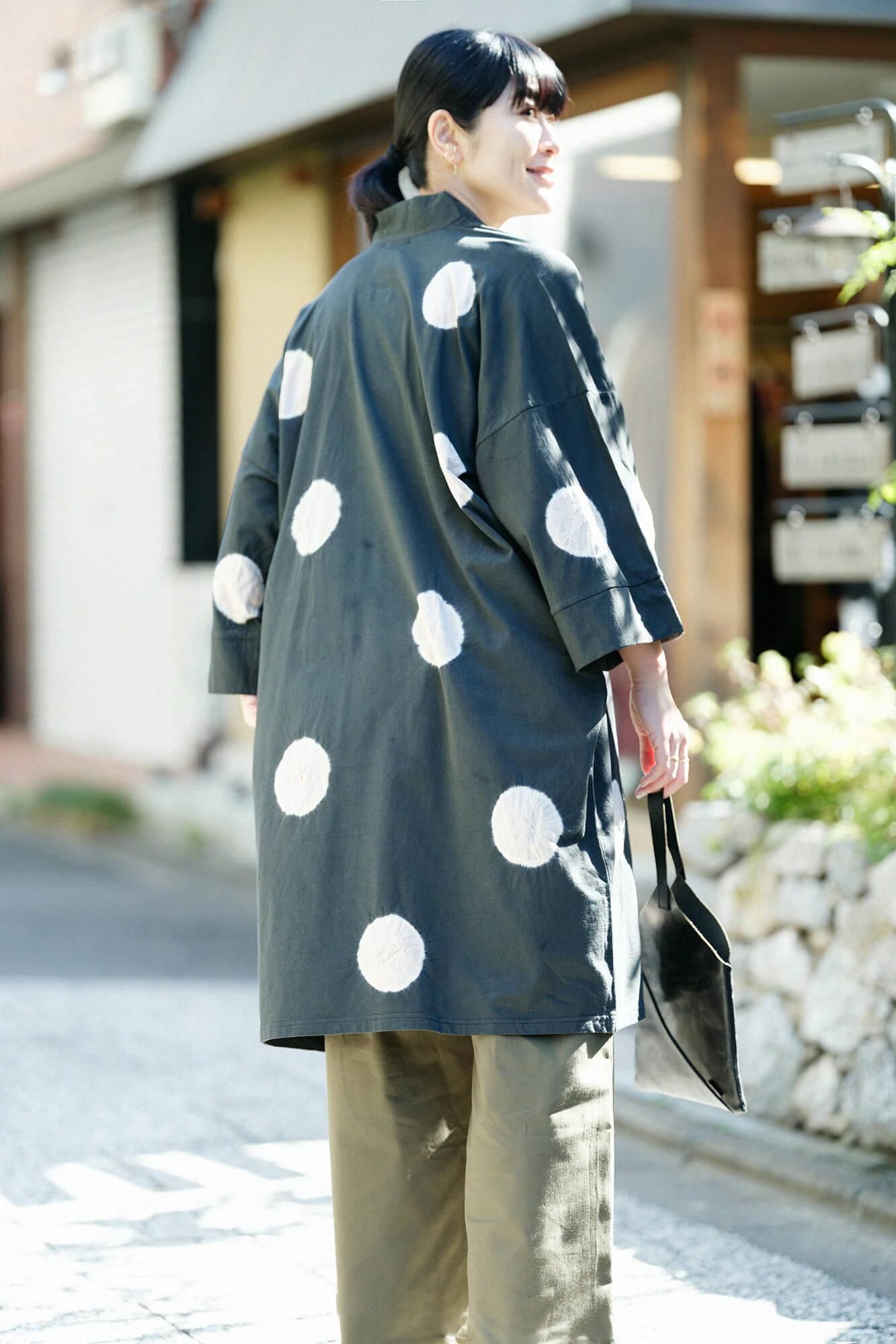 田端紮染 細內抓毛 長風靡 抜衣紋／大圓點 墨色×白茶
