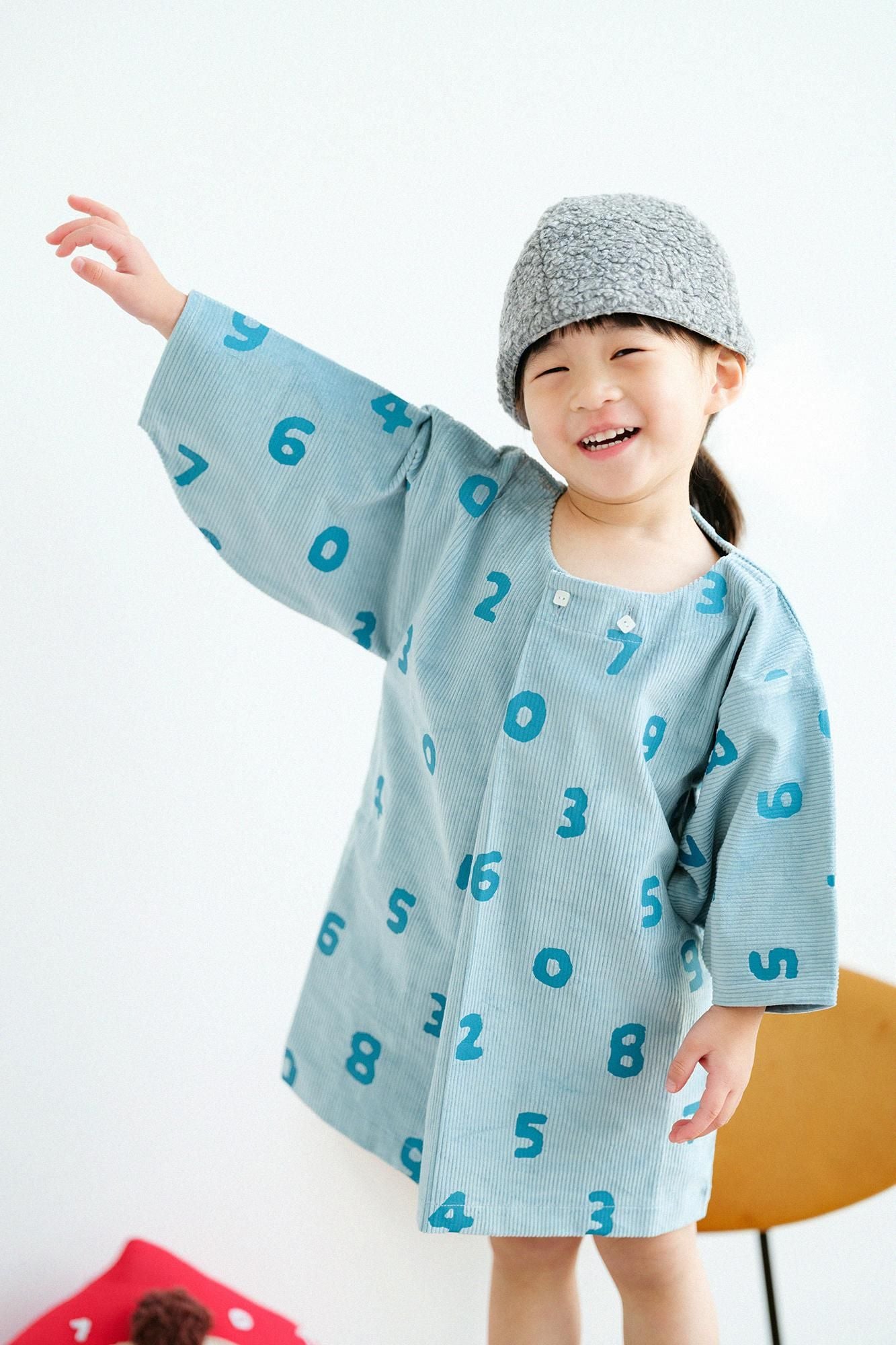 ●燈芯絨 圓弧袖貫頭衣／SO-SU-U 十數 淡藍色