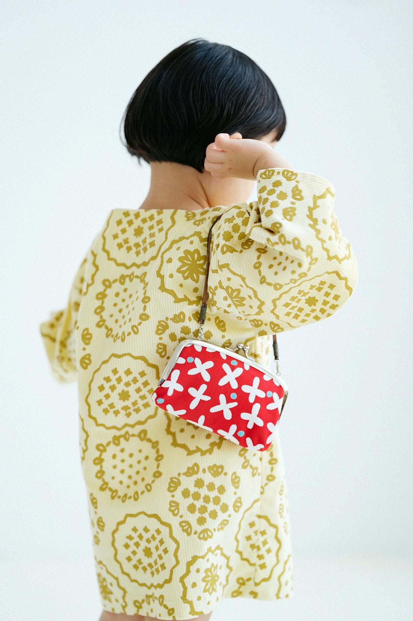 ●燈芯絨 圓弧袖貫頭衣／花刺繡 淺黃色