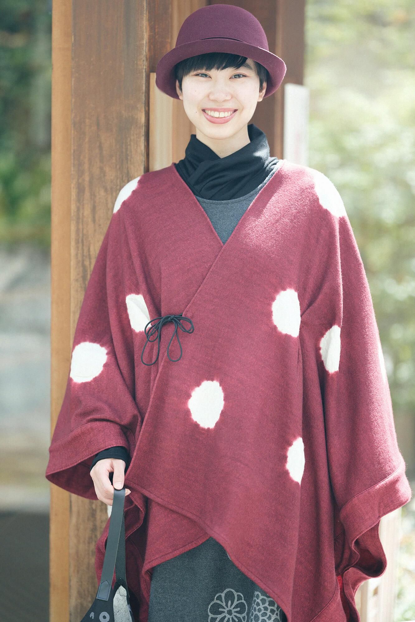 【net限定】近清絞り 梳毛（そもう） 強圧縮天竺（きょうあっしゅくてんじく） きさらぎ／水玉大（みずたまだい） 臙脂色（えんじいろ）×鳥の子色（とりのこいろ）