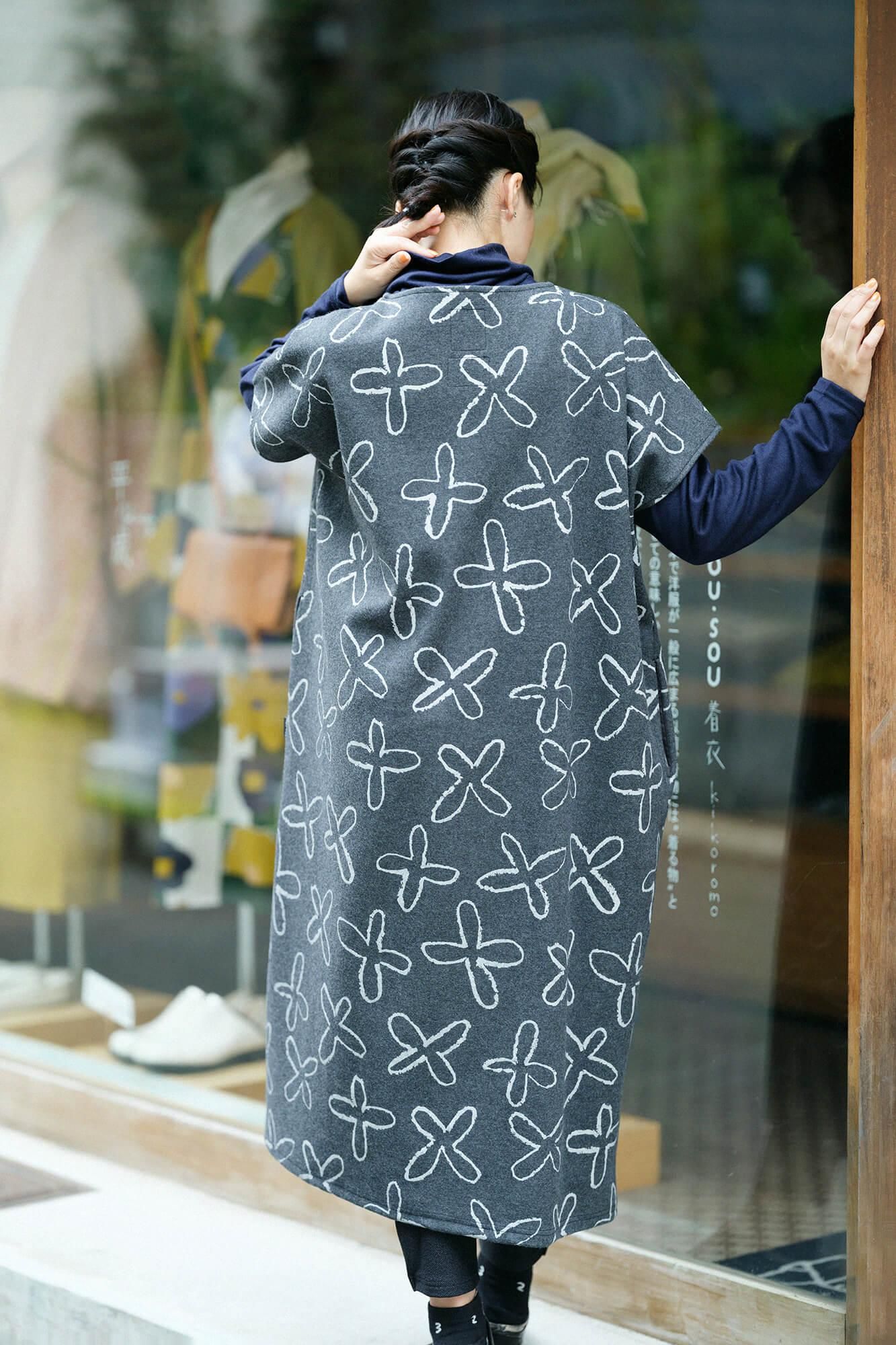 梳毛（そもう） 圧縮阿弥（あっしゅくあみ） 長方形衣（ちょうほうけい