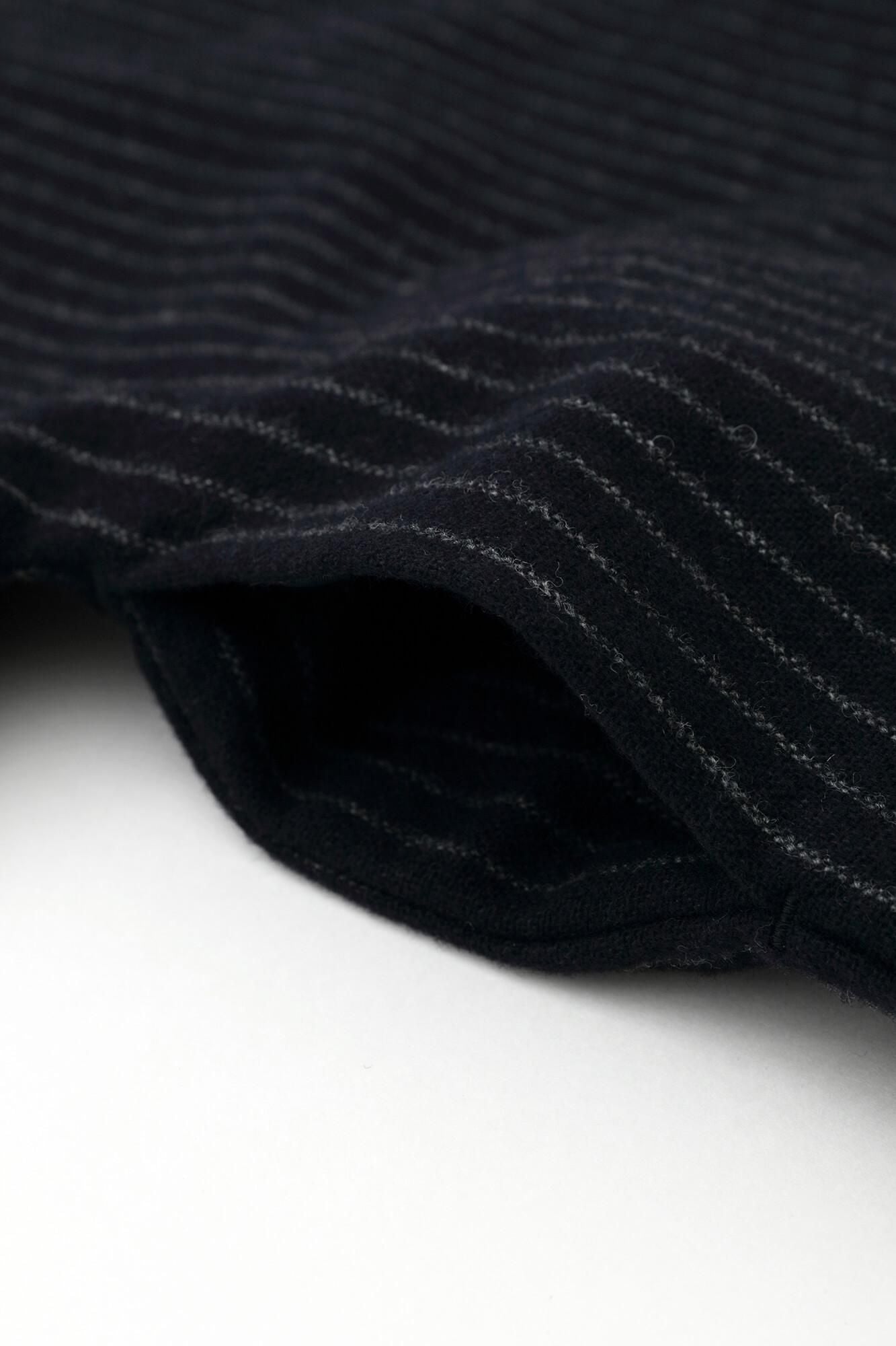 恶劣的Naginata方形服装 / Shinkonmando