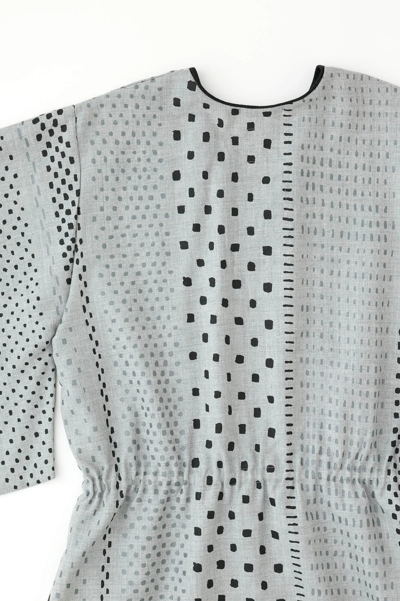 【net limited】Combed Yarn（So-mo) Double V-neck Kimono Dress／Hail Stripesand Blank Silver Grey