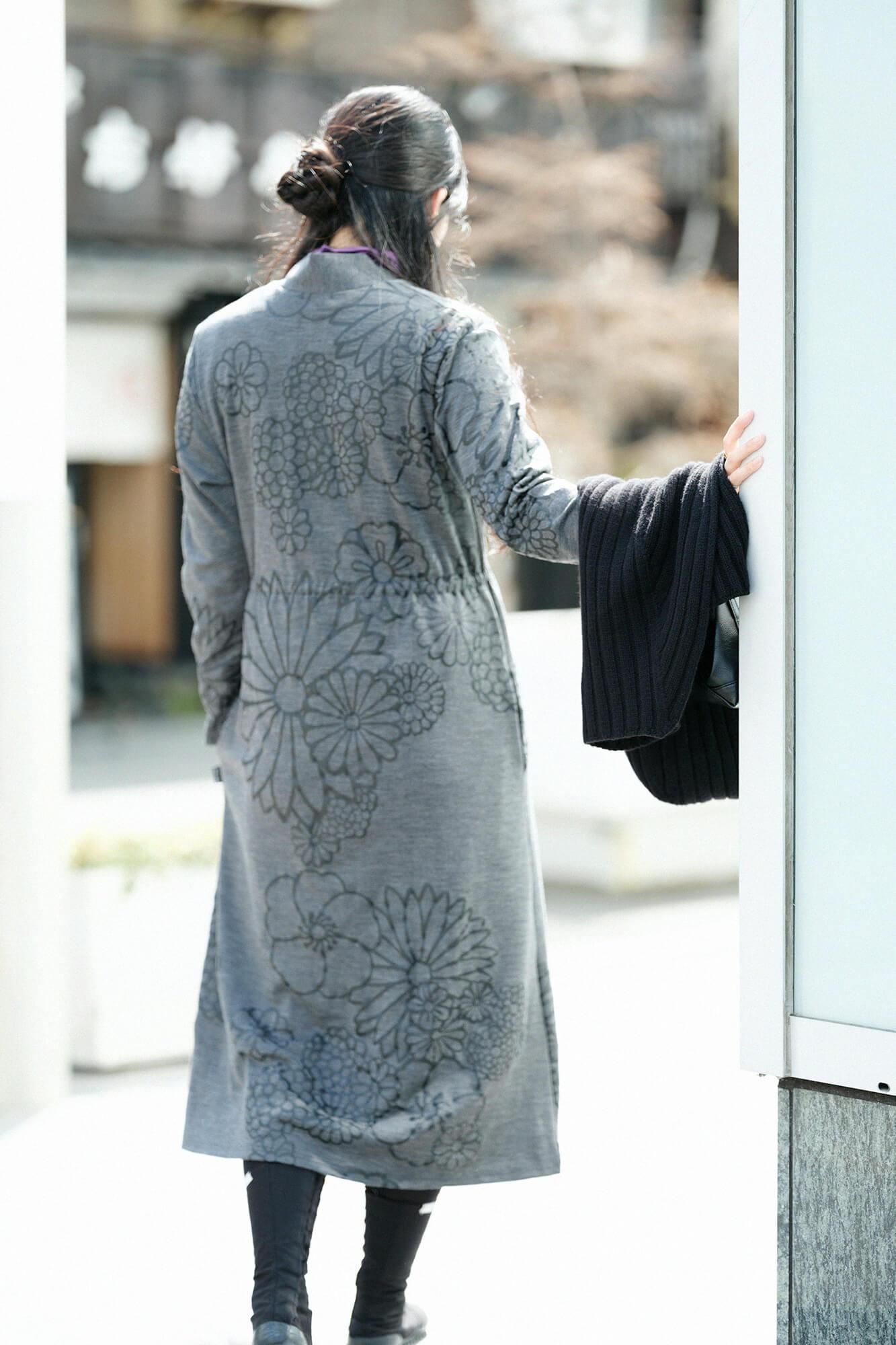 梳毛（そもう） 両面編（りょうめんあみ） 狭風靡（せばふうび） 長衣（ながごろも）／金襴緞子（きんらんどんす） 杢墨（もくずみ）