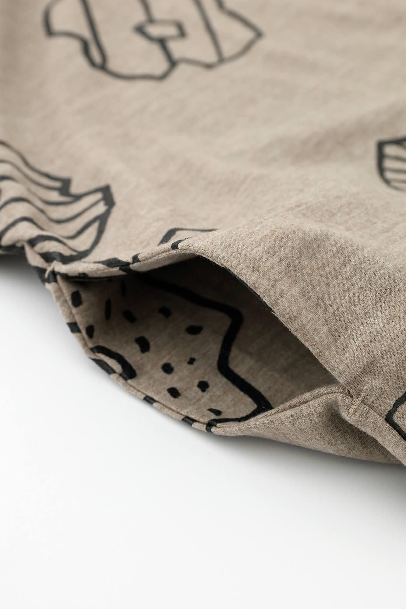 梳毛針織高領圓弧袖長方形洋裝/花苗 散花茅色