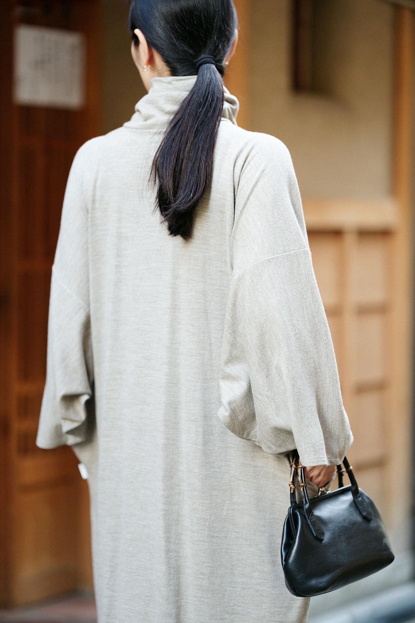 梳毛阿弥（そもうあみ） 衿巻薙刀長方形衣（えりまきなぎなたちょう