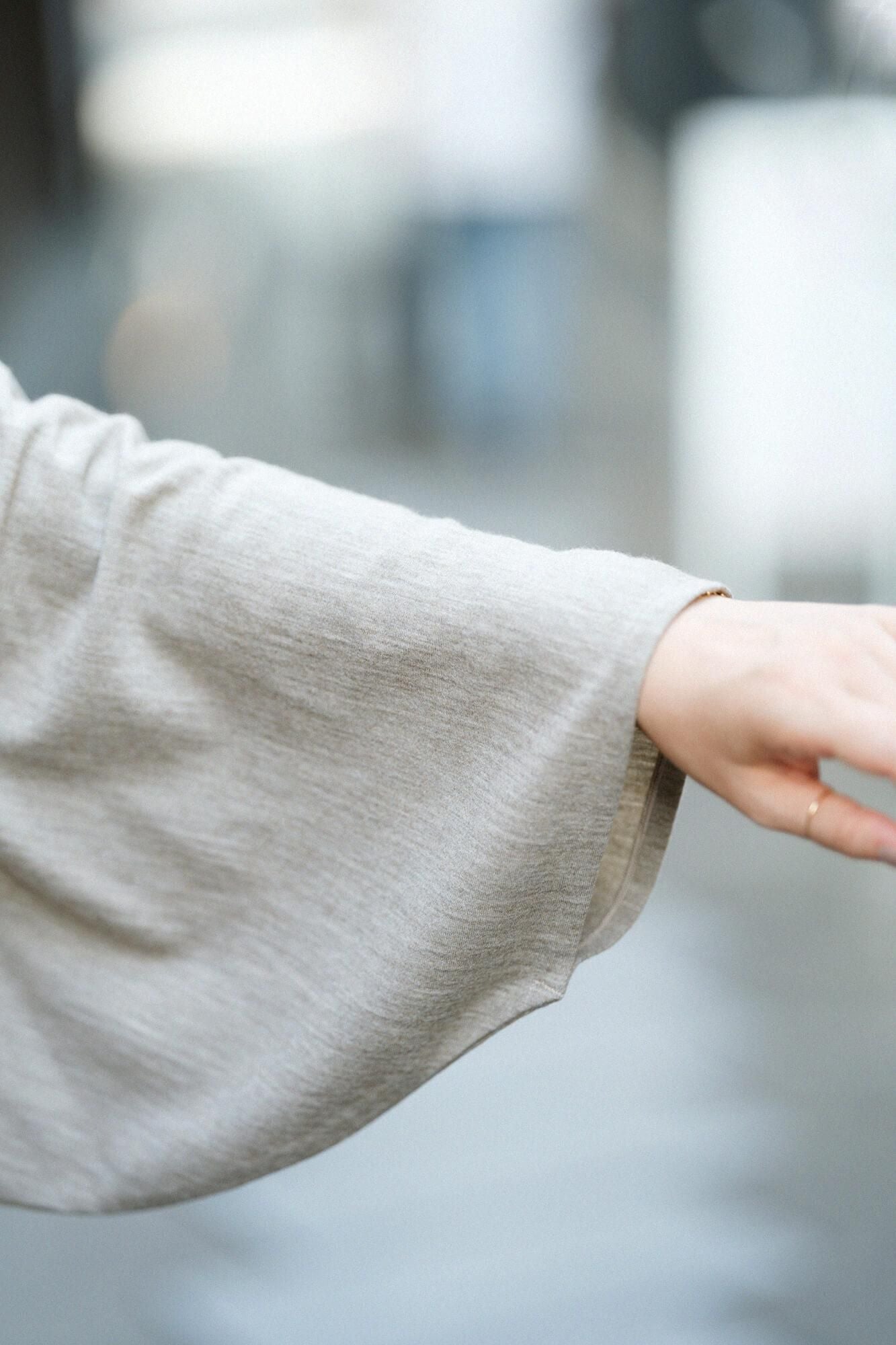 梳毛針織高領圓弧袖長方形洋裝茅色