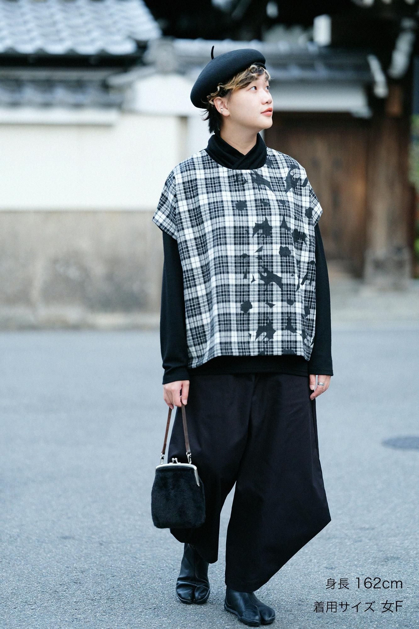 [预订] [仅限在线] 精纺格子织（相羽小织） 方袍（鹿魁） 肩线（片线）/ 随和边缘（洋白）（*预定11月25日左右发货）