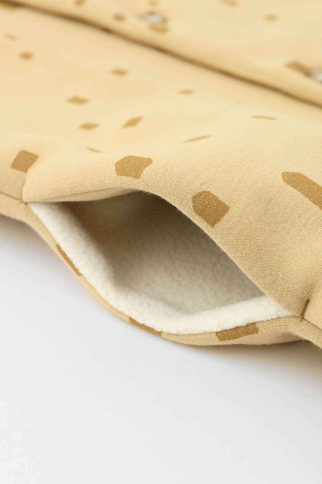 瓦楞針織 高領開襟外套／窗 淡黄色