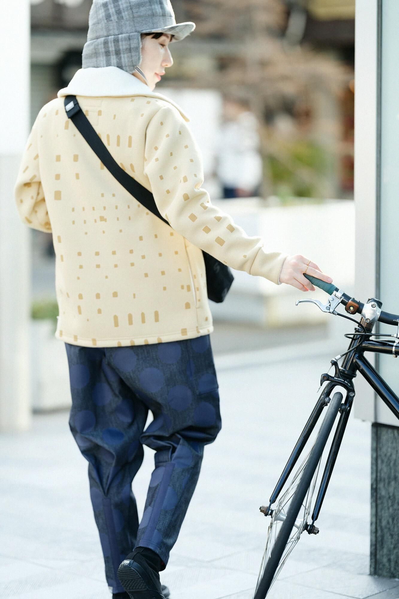 瓦楞針織 高領開襟外套／窗 淡黄色