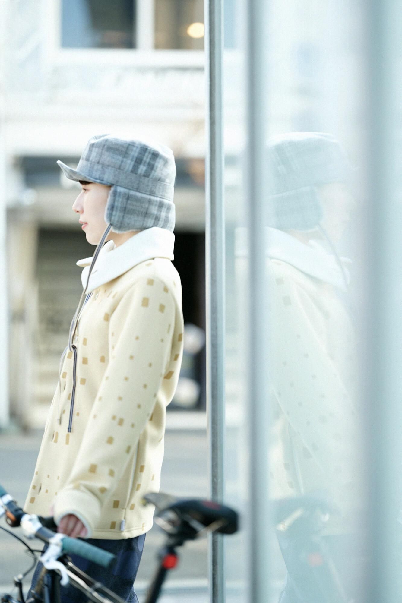 瓦楞針織 高領開襟外套／窗 淡黄色