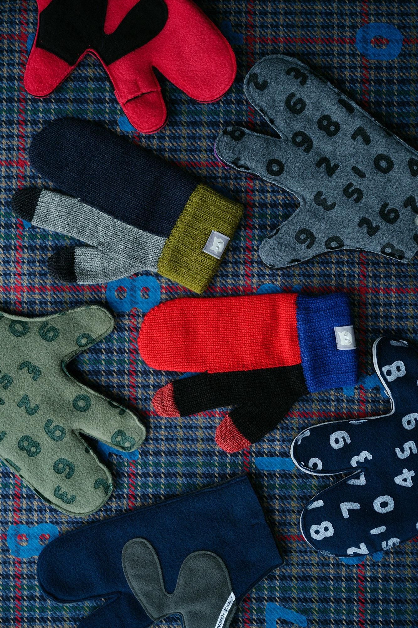 あっちグローブ touch／SO-SU-U昆（こん） 上下（しょうか） 加茂川鼠（かもがわねず）