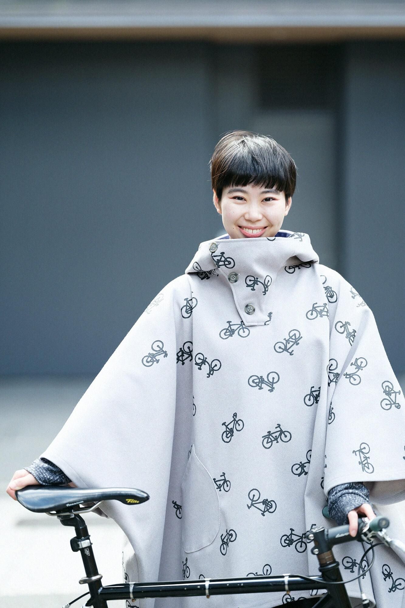 【◯预购】人字形织缇花针织BIKE斗篷／单车处处和留白银灰色（※预计于12月2日左右发货）