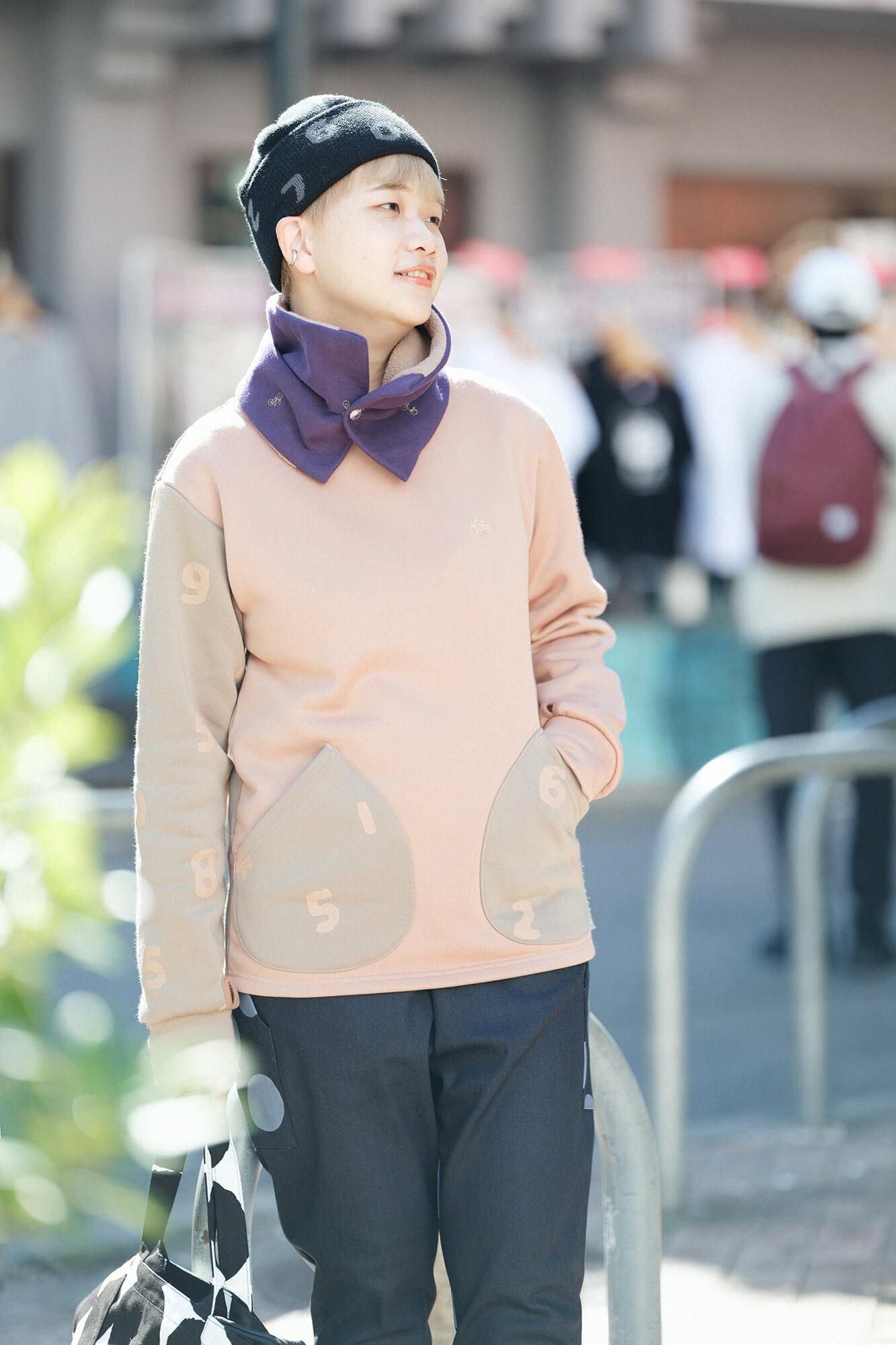 【net限定】リバーシブル BIKEネックウォーマー／チャリンチャリンマーラ 紫紺色（しこんいろ）