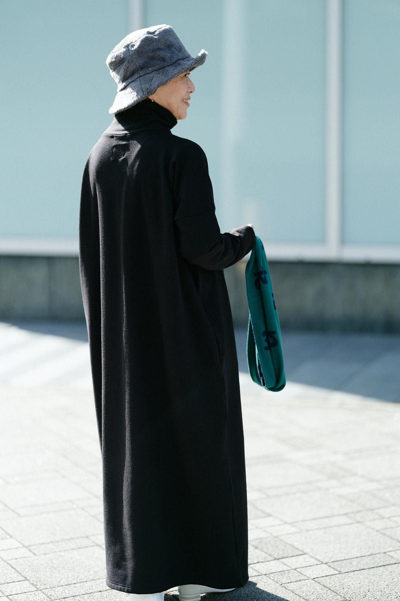 【預購】Soft Thermo(R) 內起絨高領長袖連身裙 超長版／黑色（※預計於12月9日左右發貨）