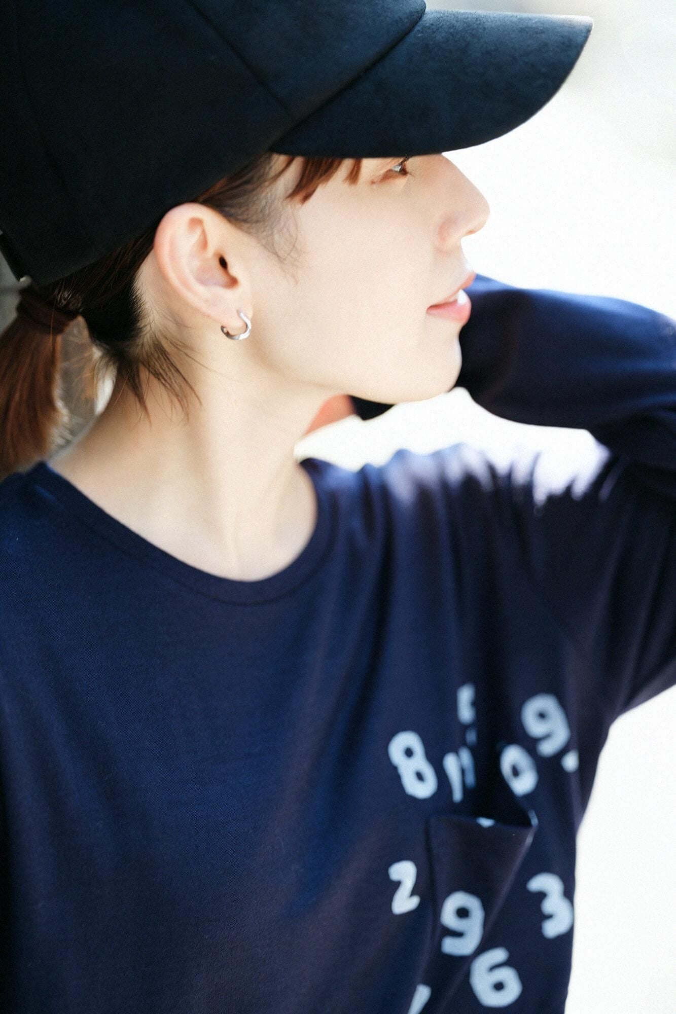 ウォッシャブルウール天竺 長袖ポケットTシャツ／深紺（しんこん）