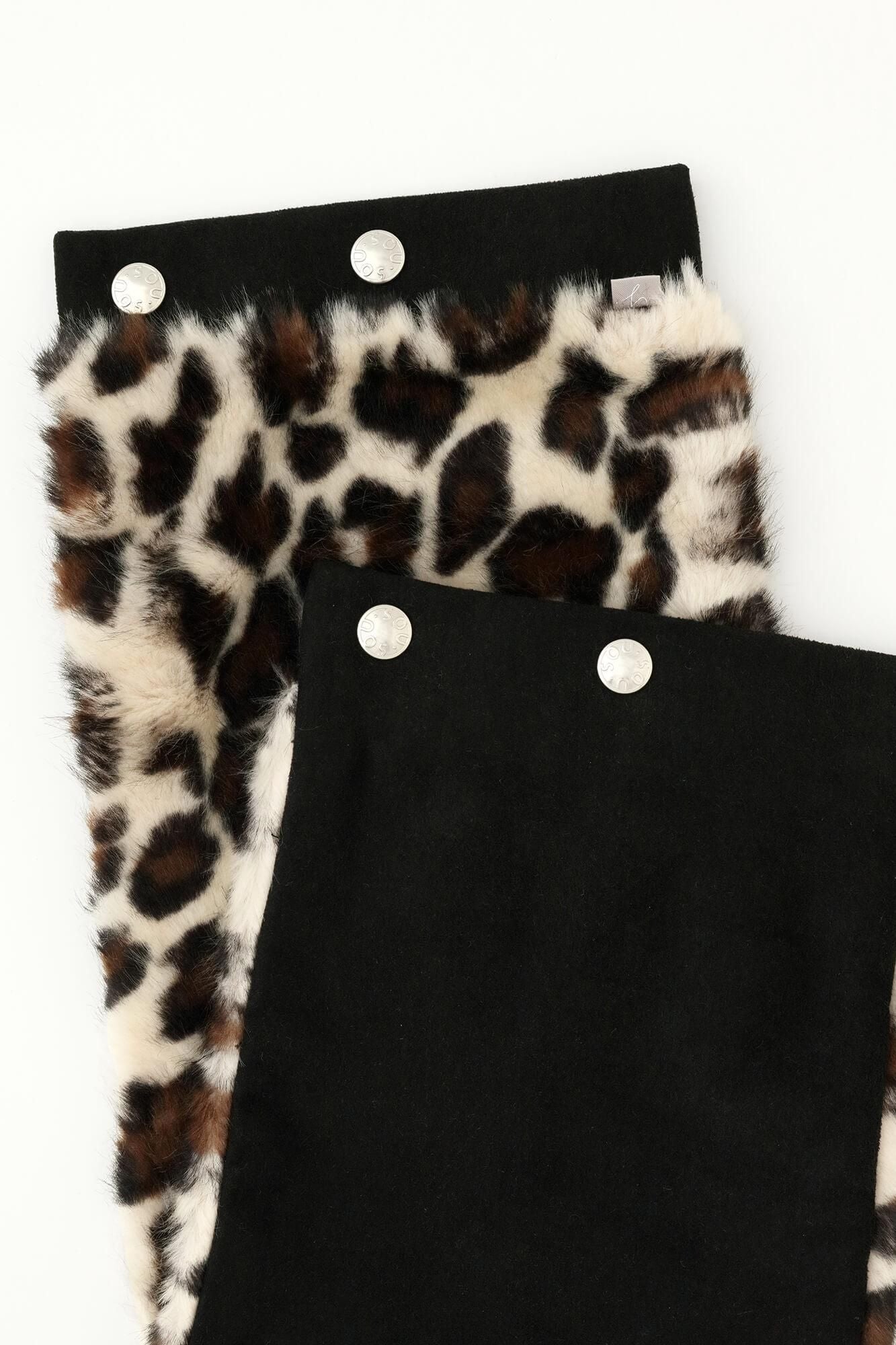 【預購】人造毛皮 雙面用短圍巾／黑色×豹紋（※預計於12月9日左右發貨）