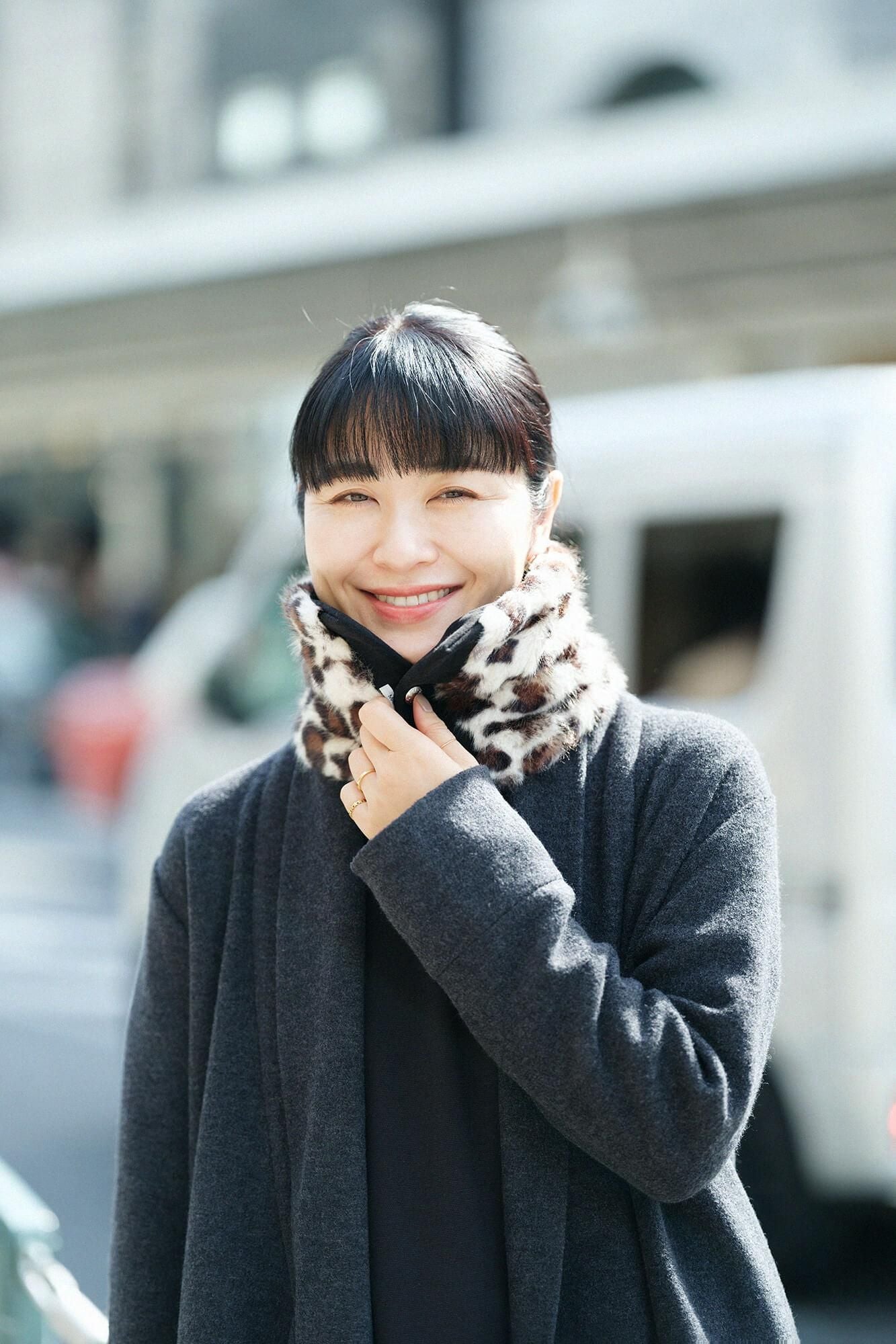 【預購】人造毛皮 雙面用短圍巾／黑色×豹紋（※預計於12月9日左右發貨）