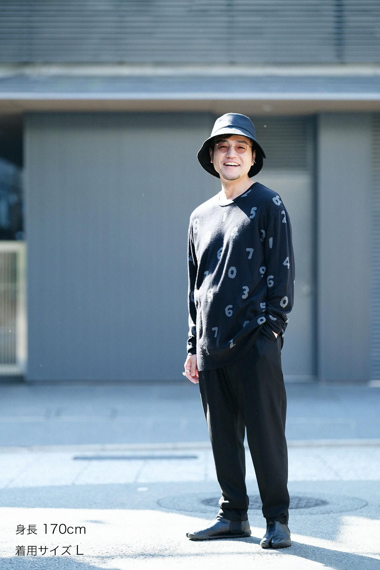 Super 140의 Jacquard Crew Neck Knit/SO-SU-U 검은색