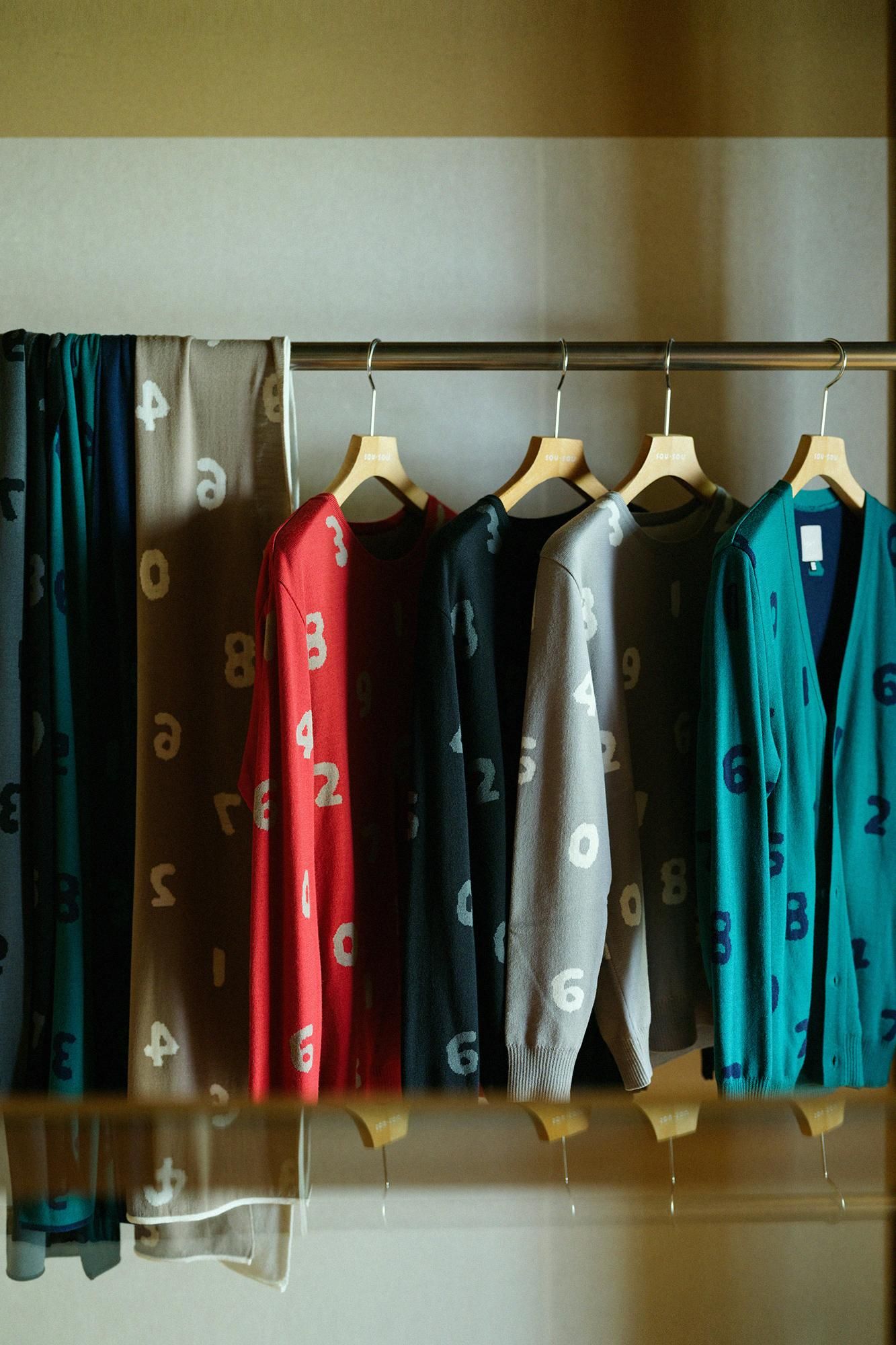 Super 140의 Jacquard Crew Neck Knit/SO-SU-U 쥐 (Snezu)