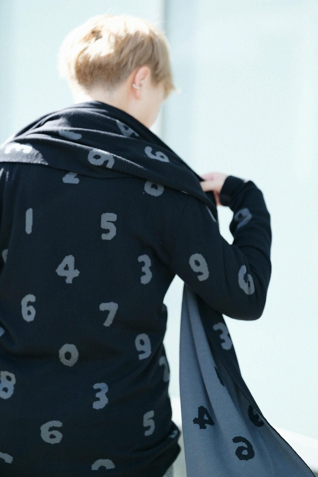 スーパー140'sジャカード マフラー／SO-SU-U 濡羽色（ぬればいろ）