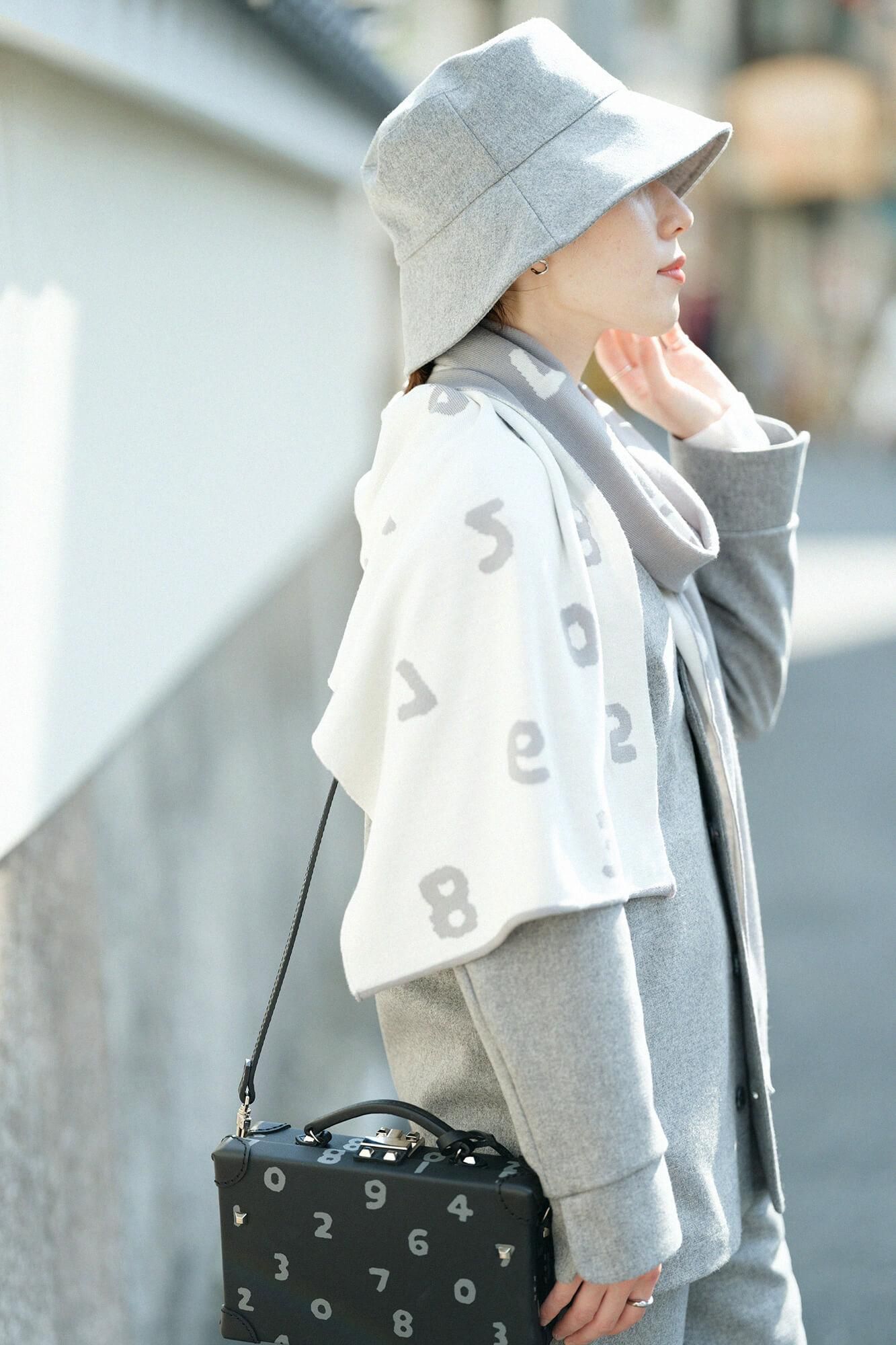 Super 140's Jacquard Muffler / SO-SU-U Grey