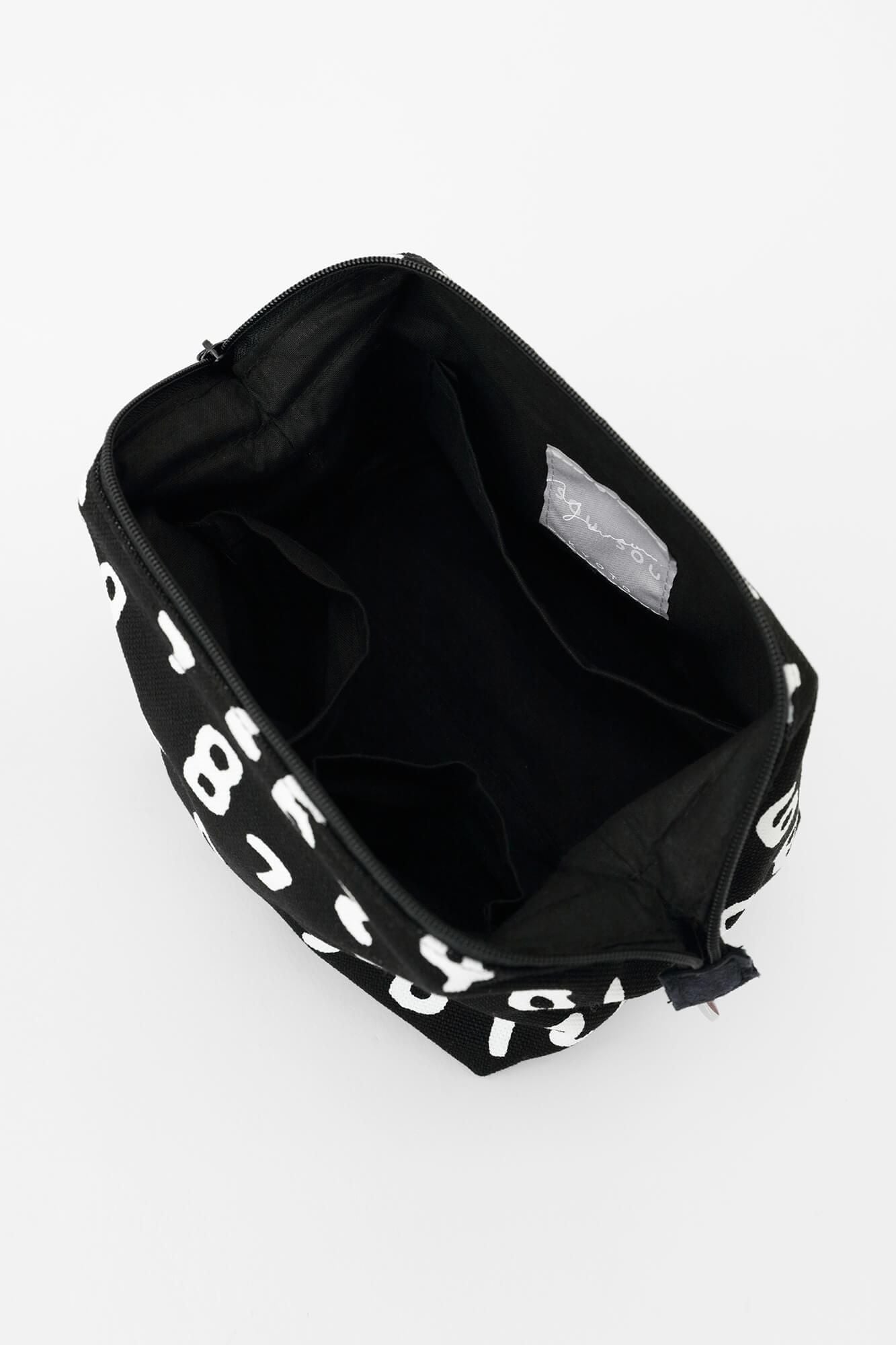 がまポーチ／SO-SU-U昆（こん） 濡羽色（ぬればいろ）