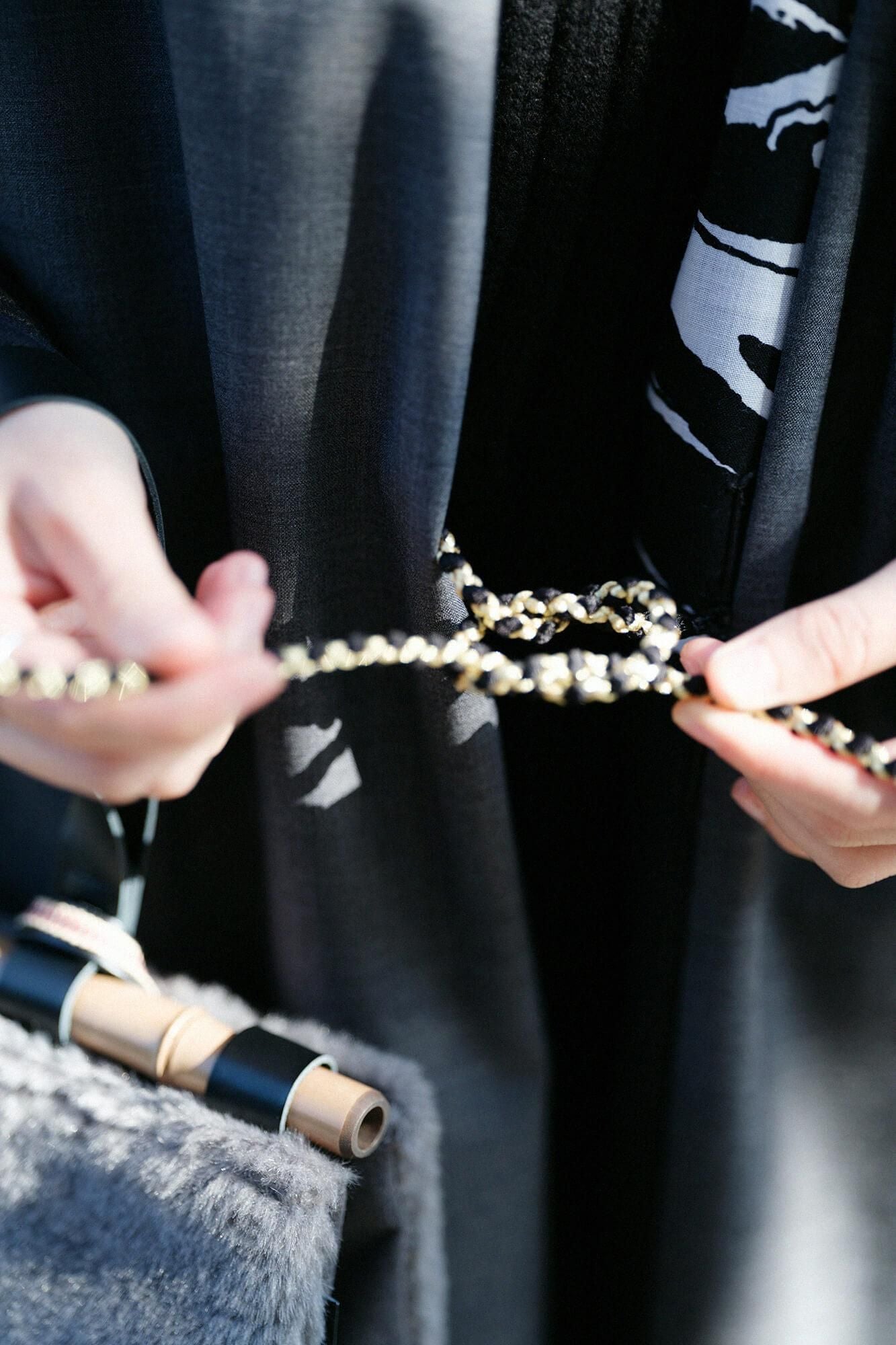 Reversible Combed Yarn × Muslin Wool Triangular Sleeve Coat / Dark Grey × Hokusai The Great Wave off Kanagawa-Recreation