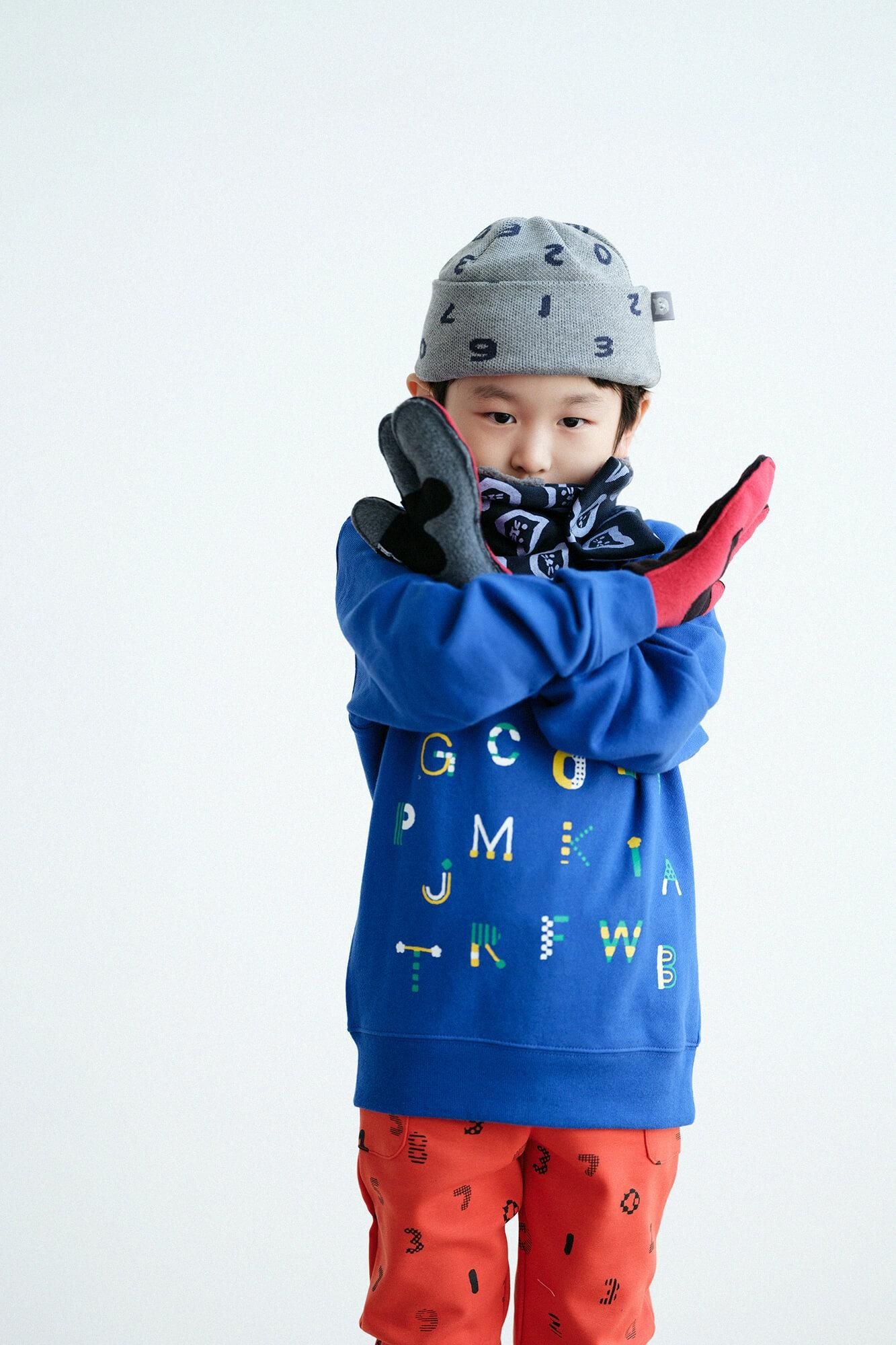 ●三指手套（兒童用）／紅色和黑色