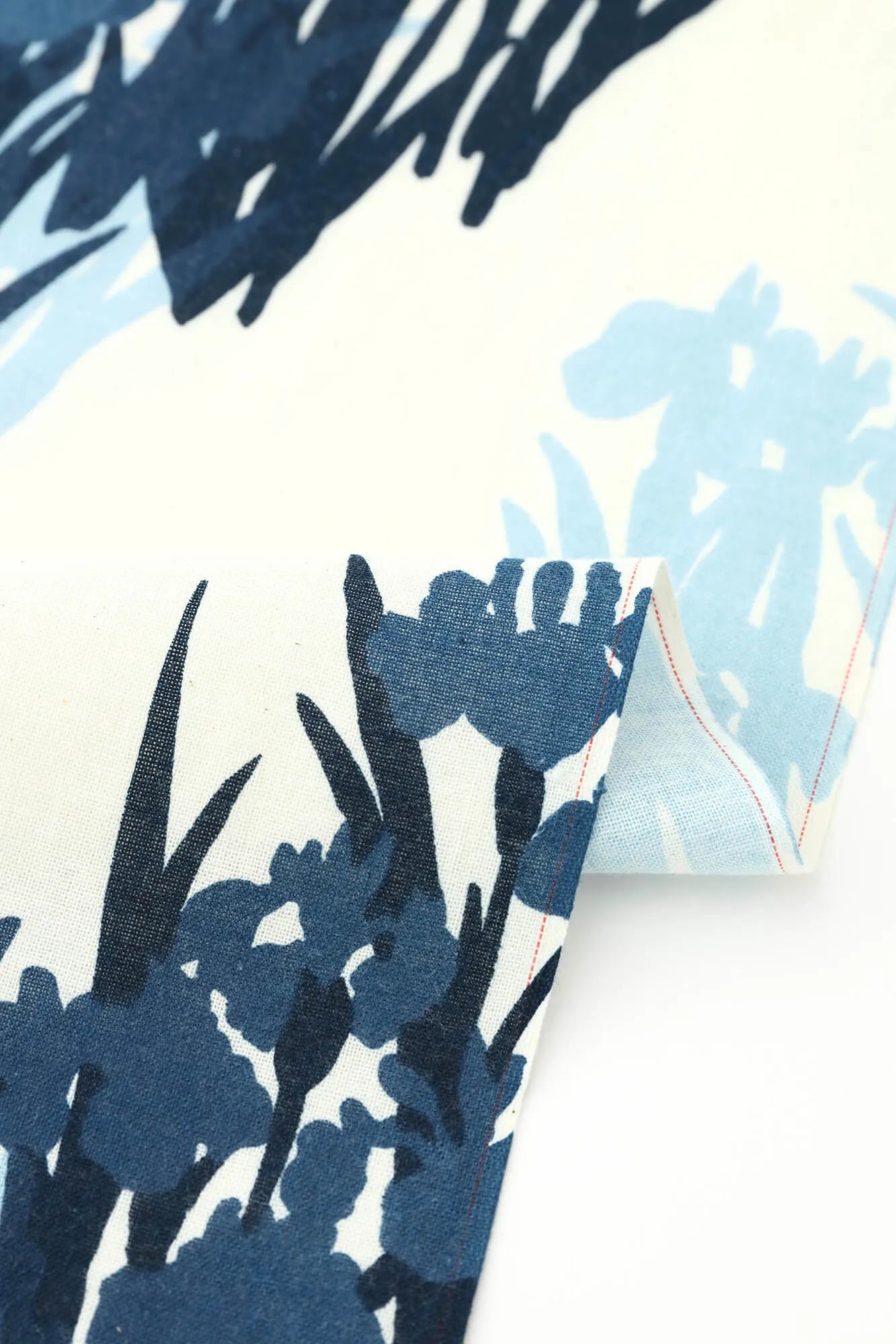 SOU・SOU×Fujita Dye-en Indigo-dyed Tenugui/Korin Irises Copie de paravent (Utsushi)