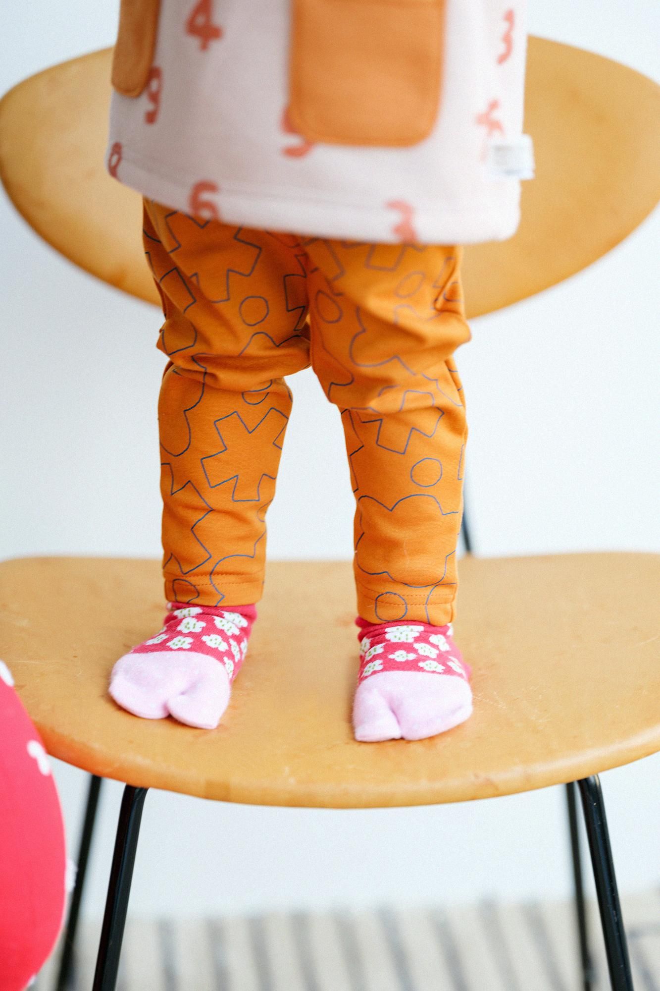 ●High-density Knit Patterned Skinny Pants／Springy Orange