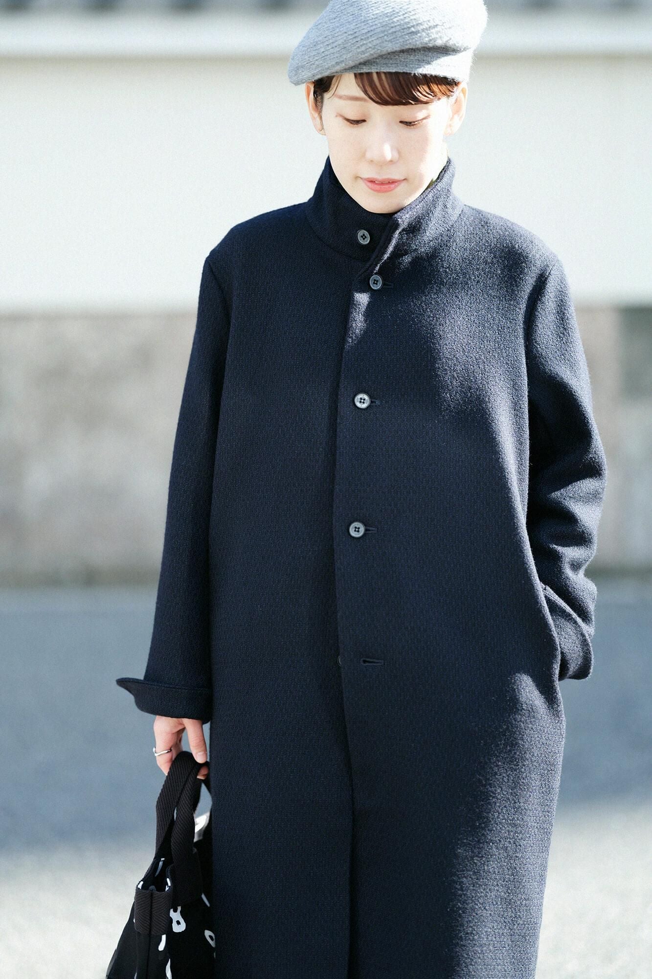 [Nur online] Langer Wollmantel mit Dobby-Webmuster und Stehkragen/Tiefblau xSO-SU-U