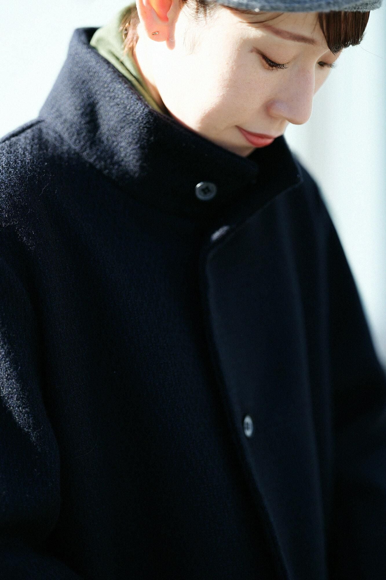 [Nur online] Langer Wollmantel mit Dobby-Webmuster und Stehkragen/Tiefblau xSO-SU-U