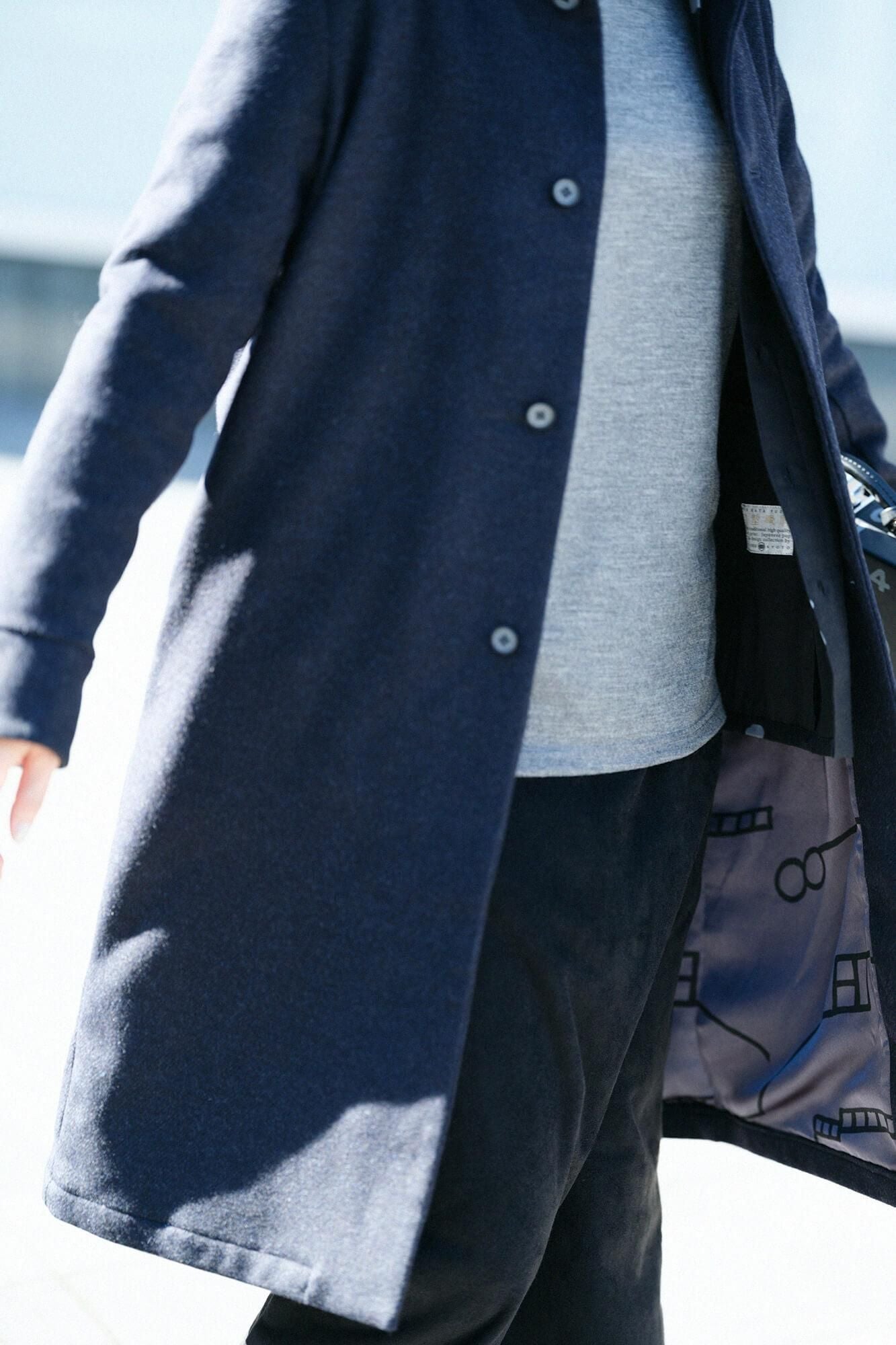 【官網限定20%OFF】羊絨混紡 梳毛 立領長外套／黑藍色（黑藍色）×茶利