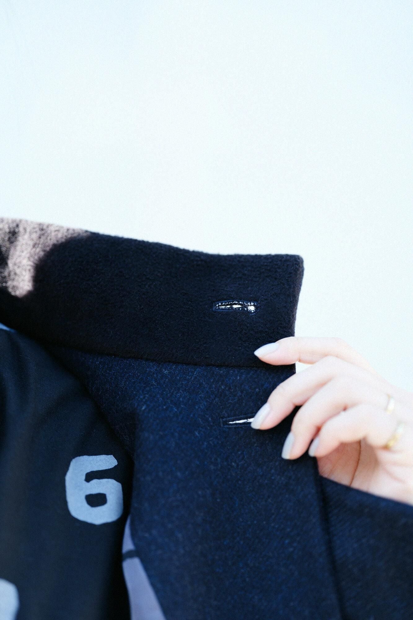 【官網限定20%OFF】羊絨混紡 梳毛 立領長外套／黑藍色（黑藍色）×茶利