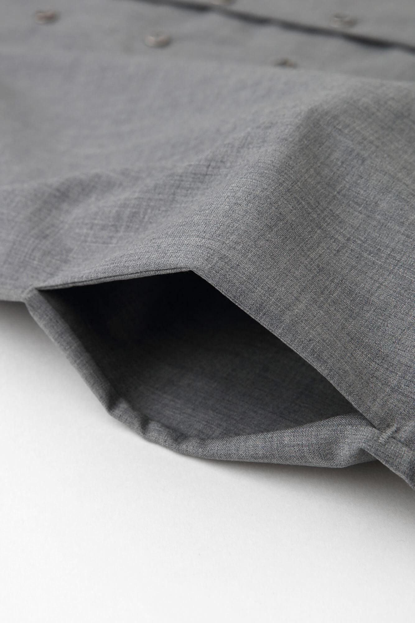 陣風靡梳毛深灰色